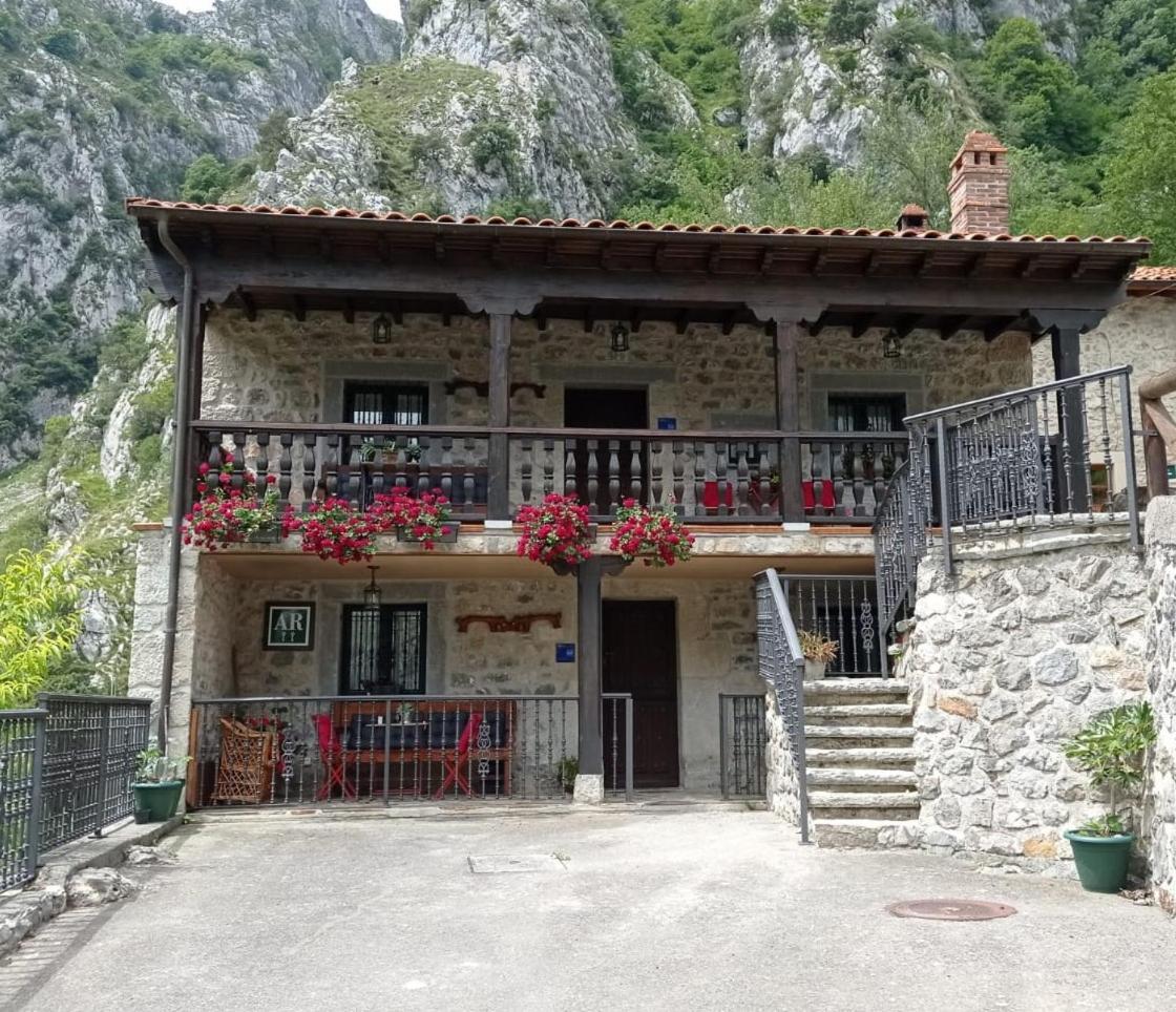 El Portal Del Abuelo 1 Arenas De Cabrales