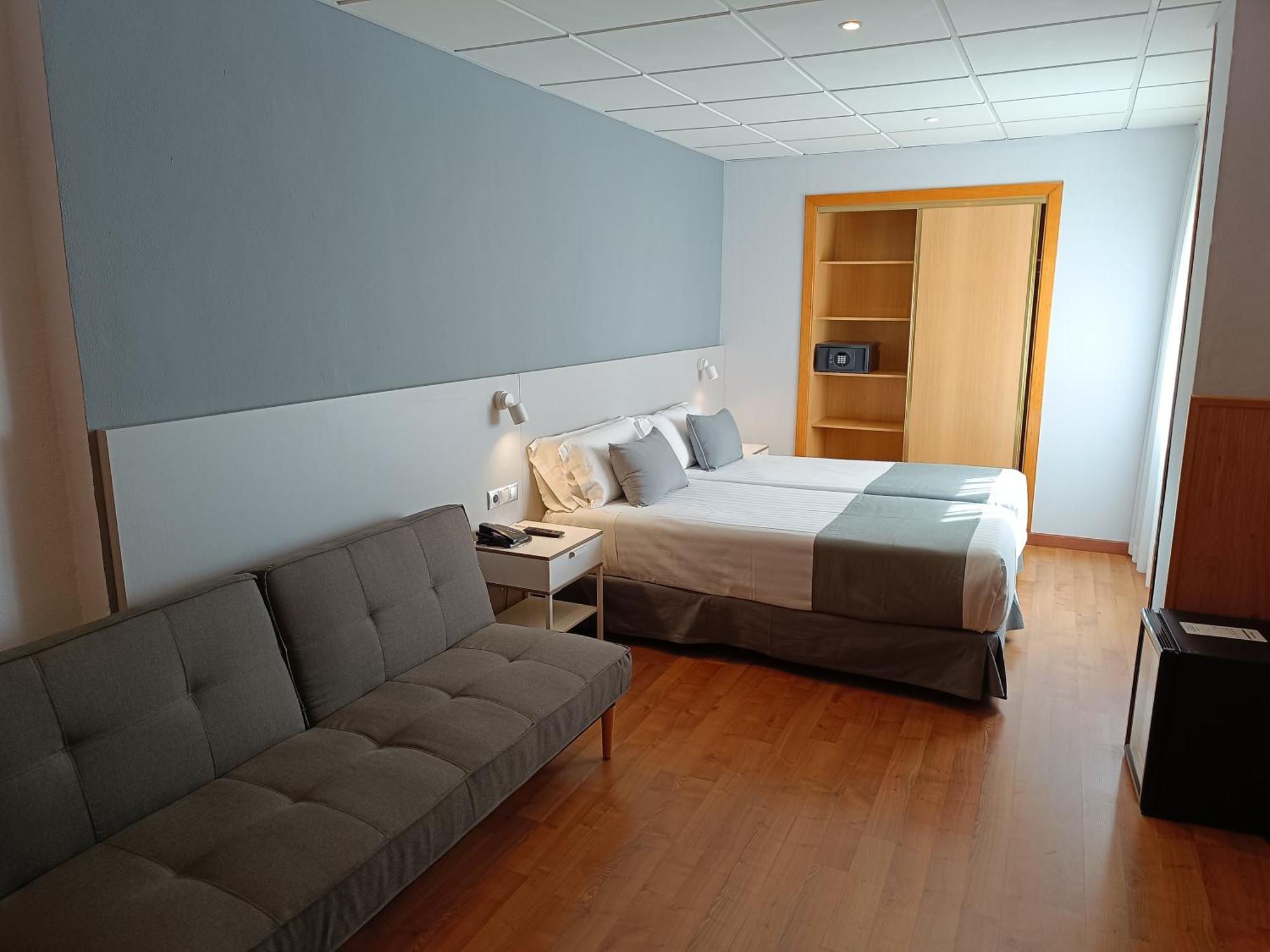 Mendez Nuñez Hotel