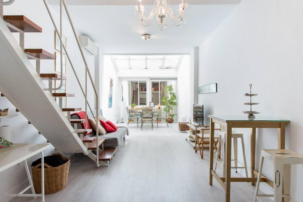 Duplex Center Parking Netflix Amazon Video * Sevilla