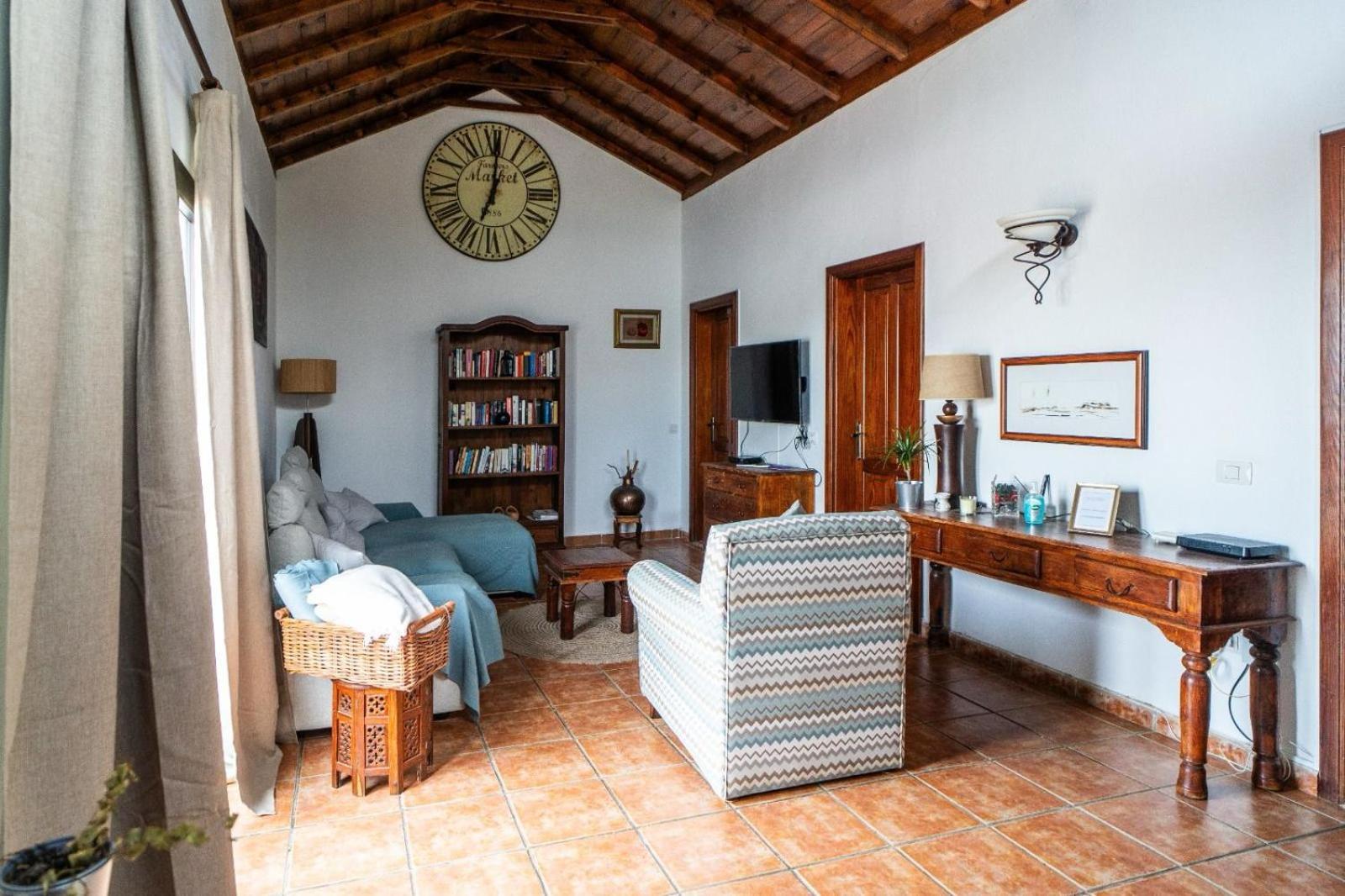 Casa Dante Tías
