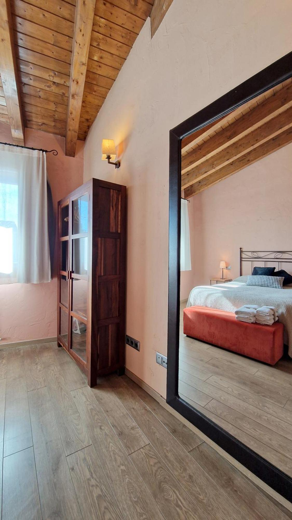 Country house Ca L'estamenya Perafita