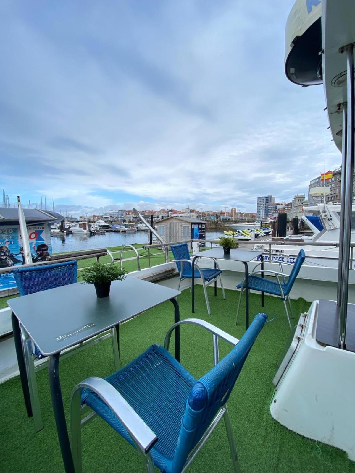 Botel Experiencia En El Mar C