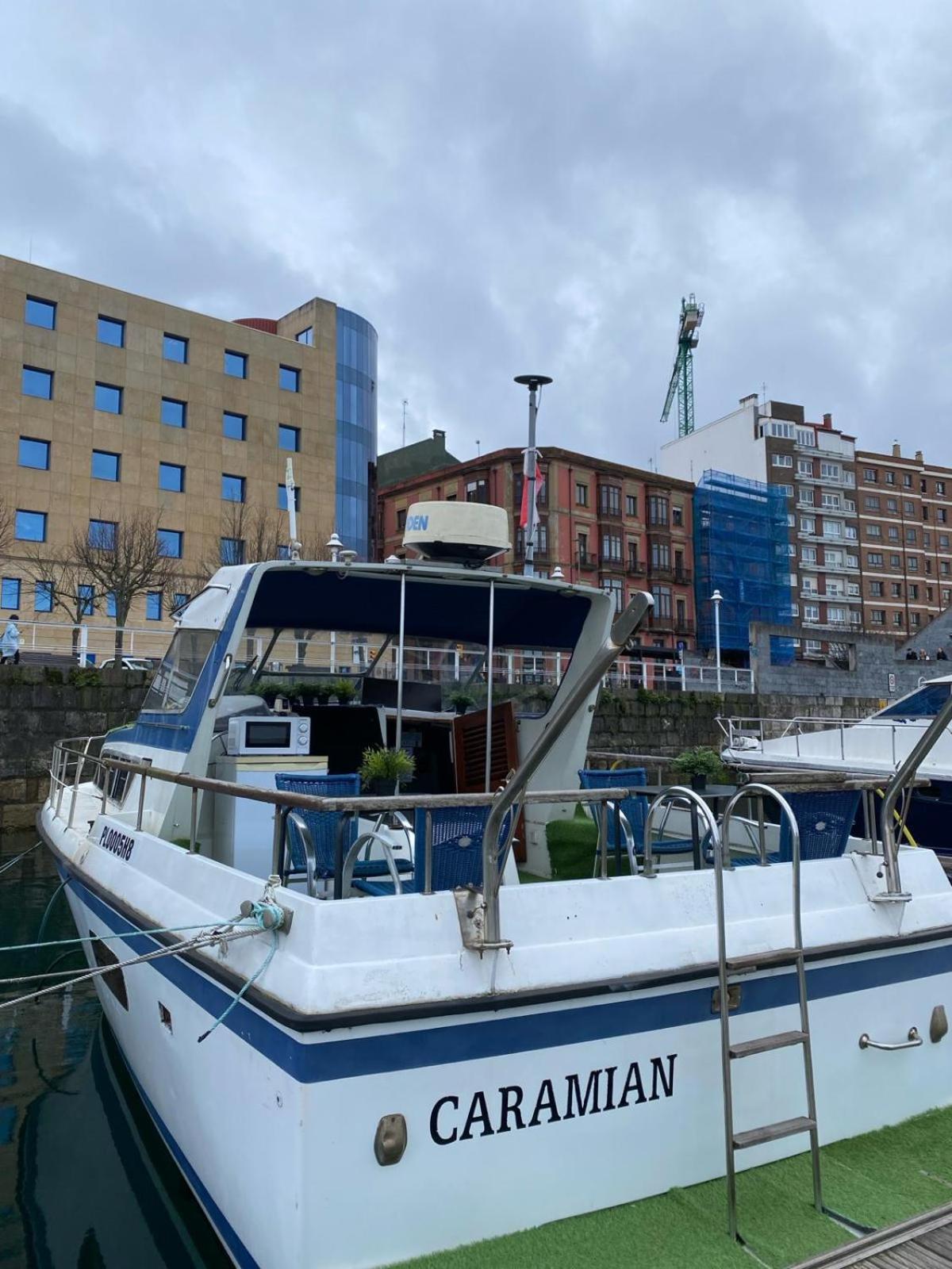 Experiencia En El Mar C Botel *