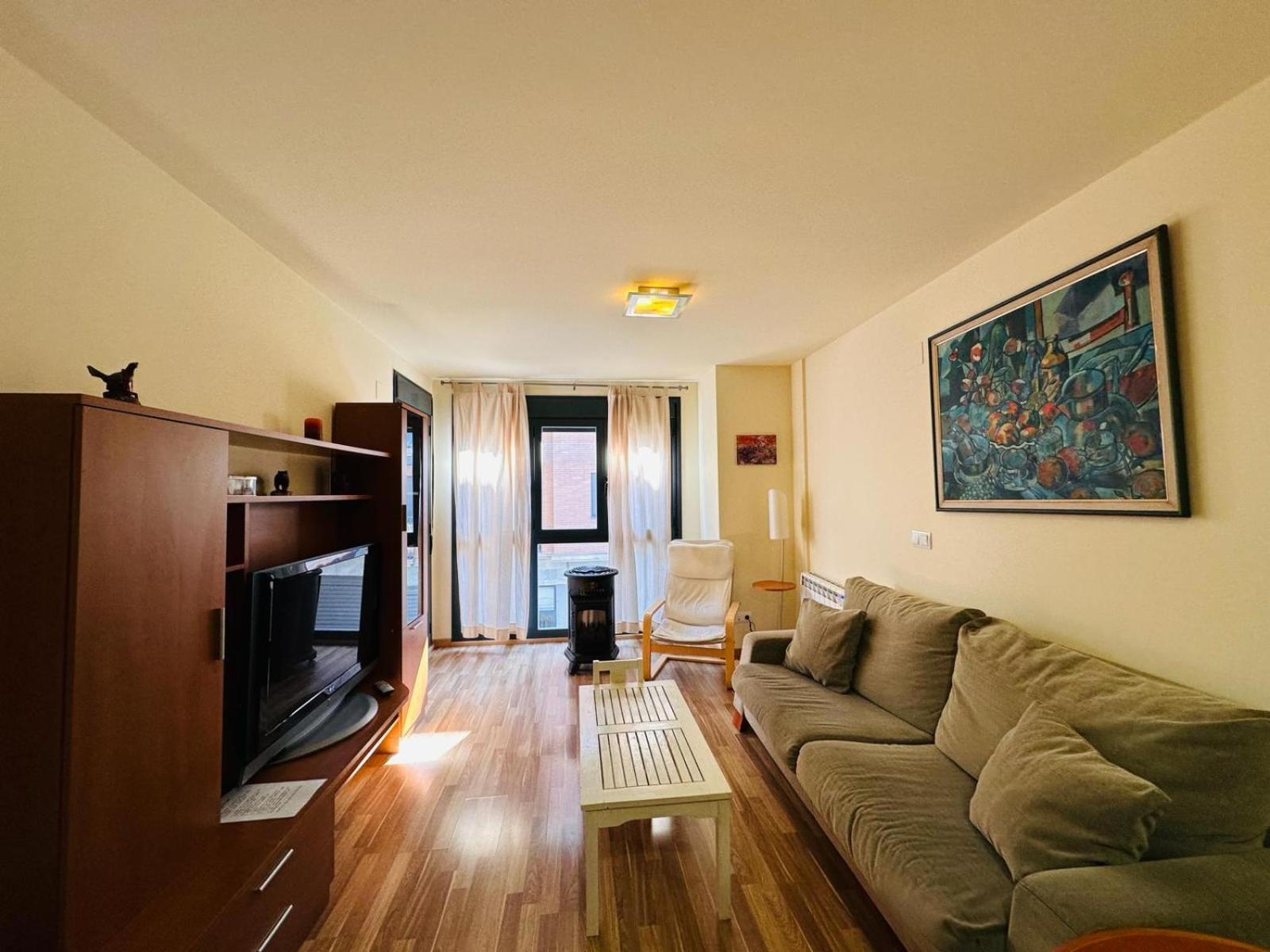 Bonito En Apartamento Aínsa