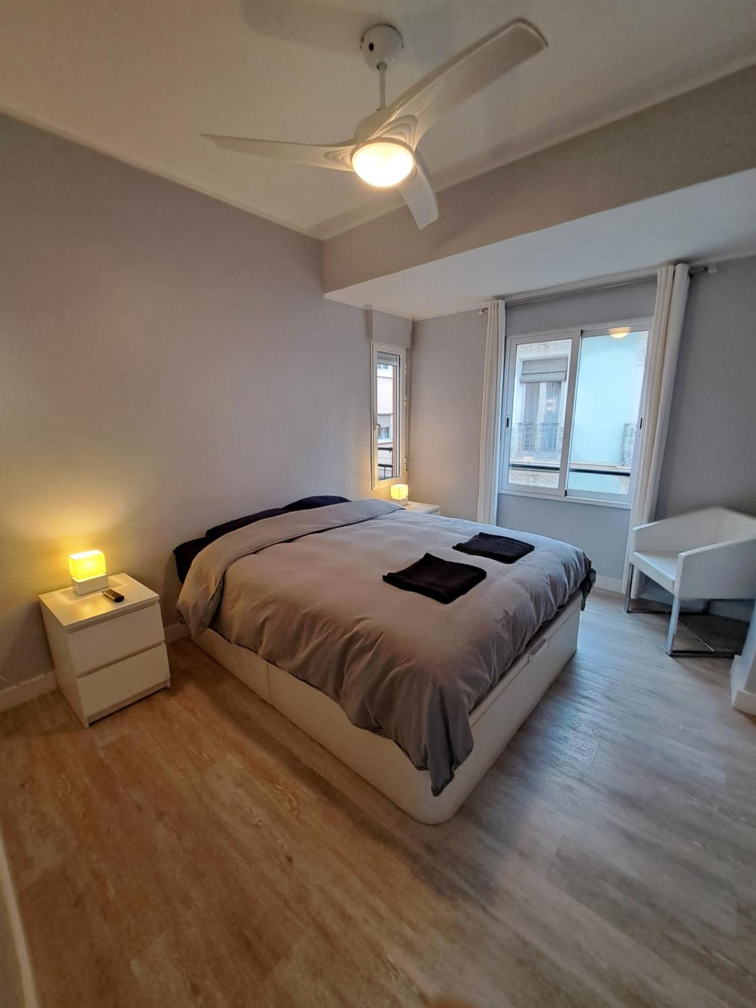 Modern 2 Bedroom Corner Unit In The Heart Of Apartamento Alicante