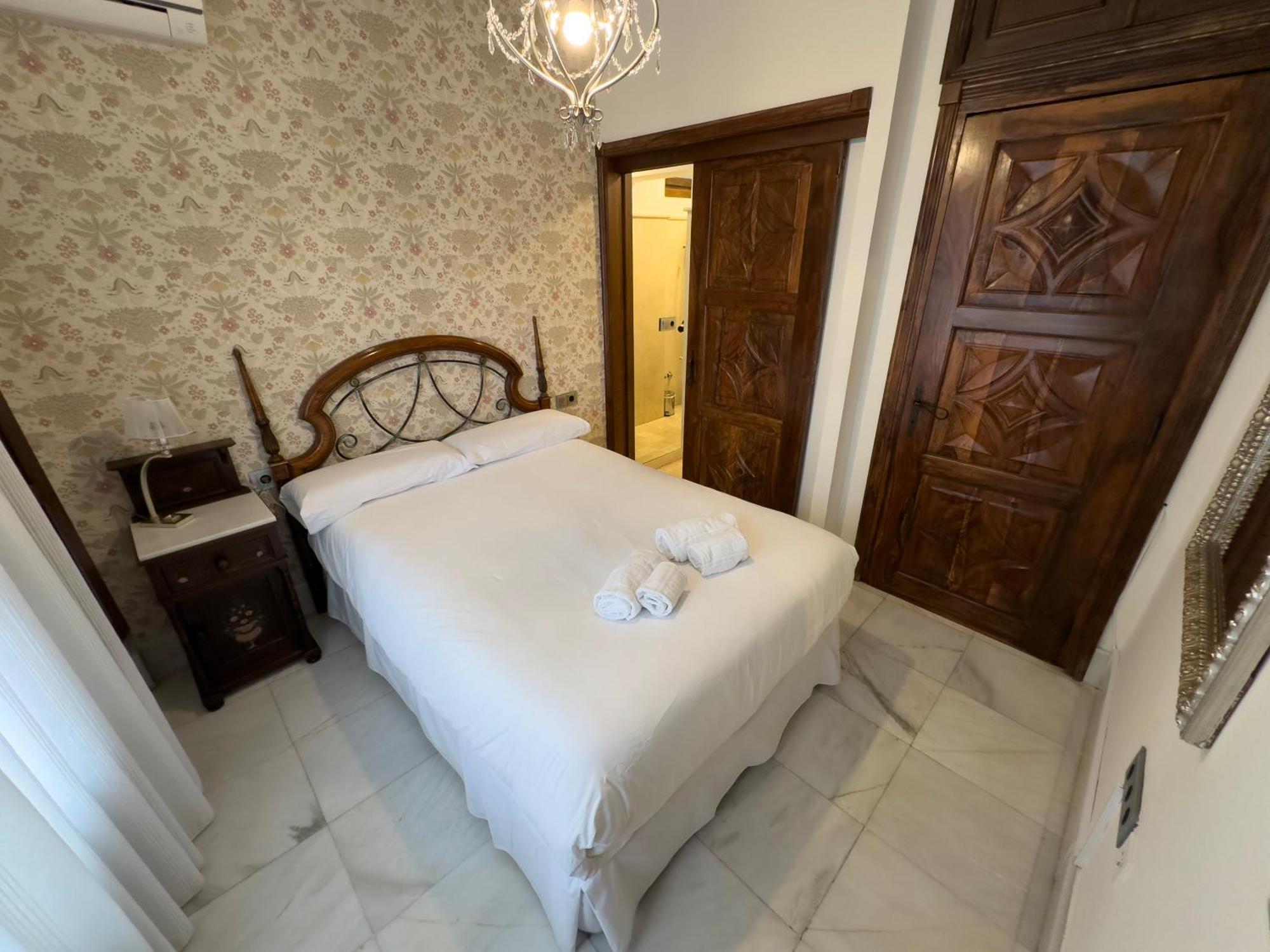 Lodge Comares