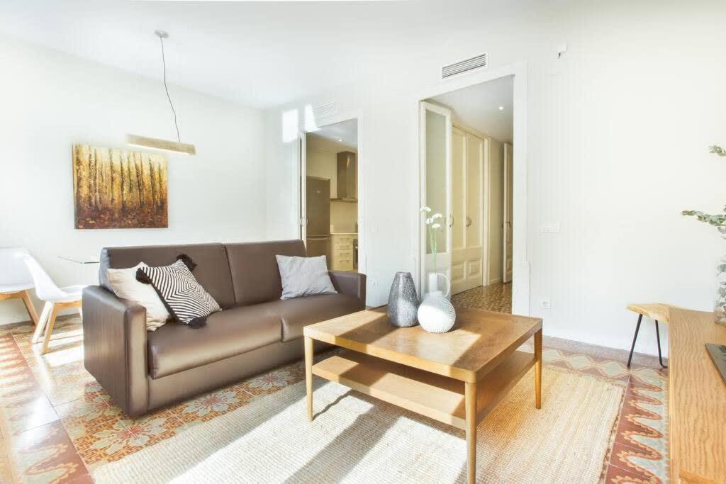 4bedroom With Balcony In Ramblas 3-2 Apartment Barcelona