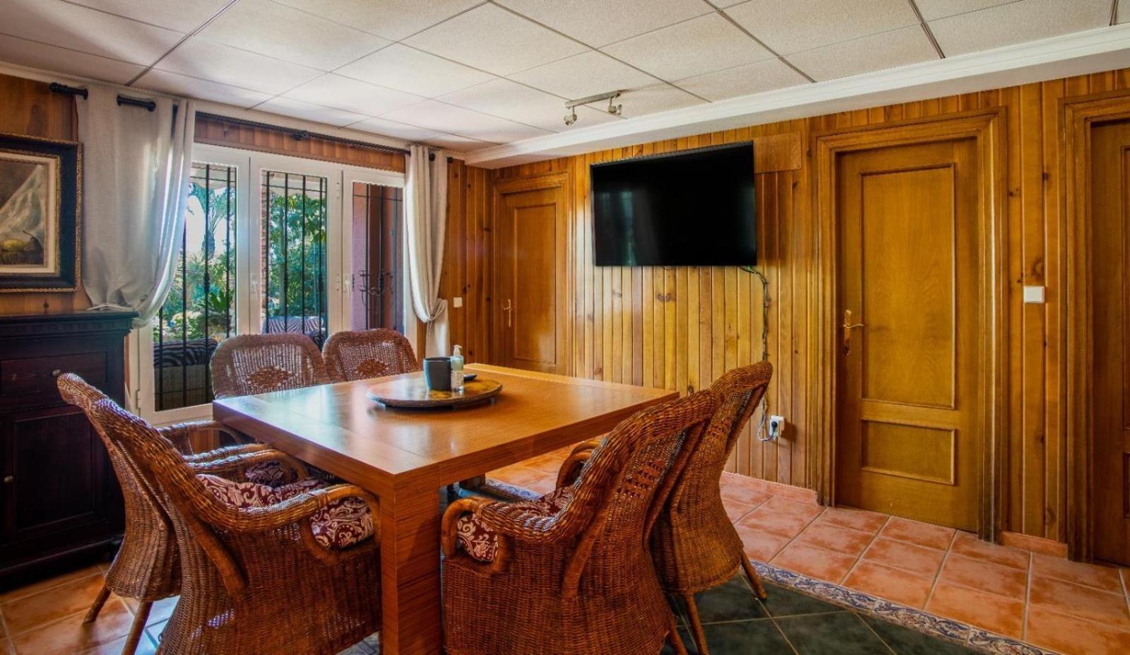 10 Bedroom 5 Star Luxury & Heated Pool For 5 To 28 Guests Near Alicante Villa *