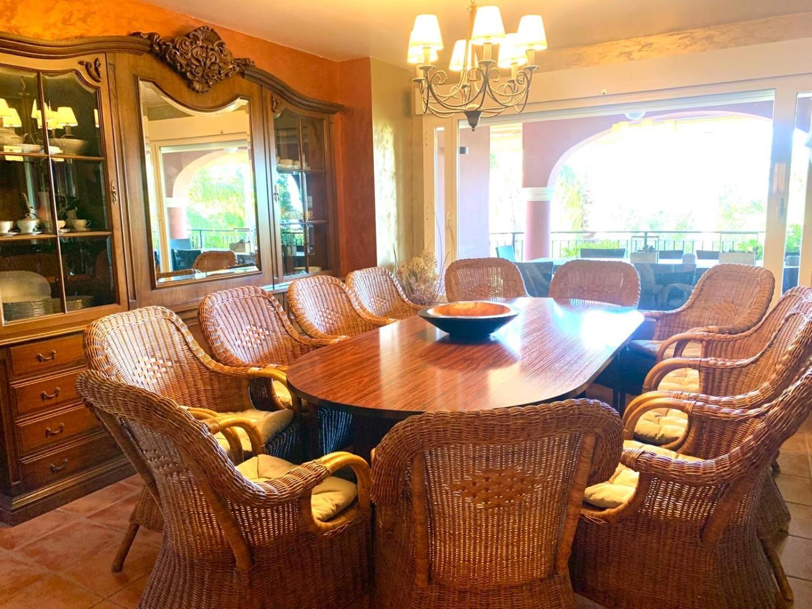 10 Bedroom 5 Star Luxury & Heated Pool For 5 To 28 Guests Near Alicante