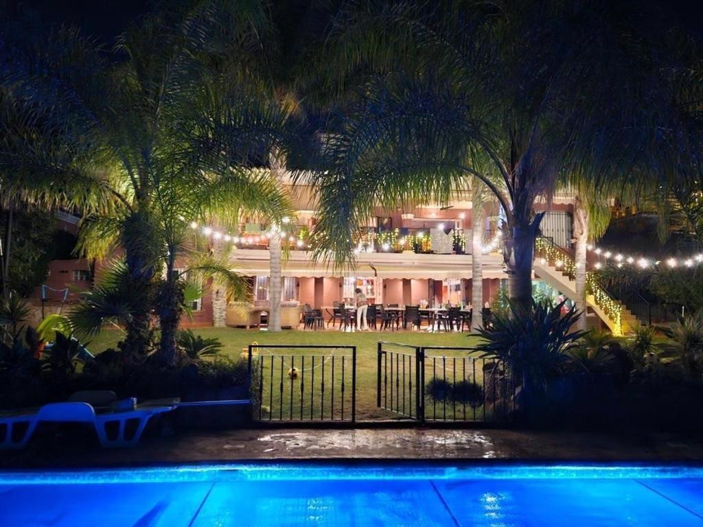 Villa 10 Bedroom 5 Star Luxury & Heated Pool For 5 To 28 Guests Near Alicante Mutxamel (Muchamiel)