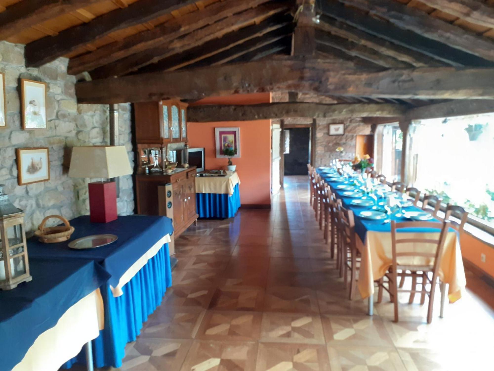 La Casona De Barrio * Barrio (Cantabria)
