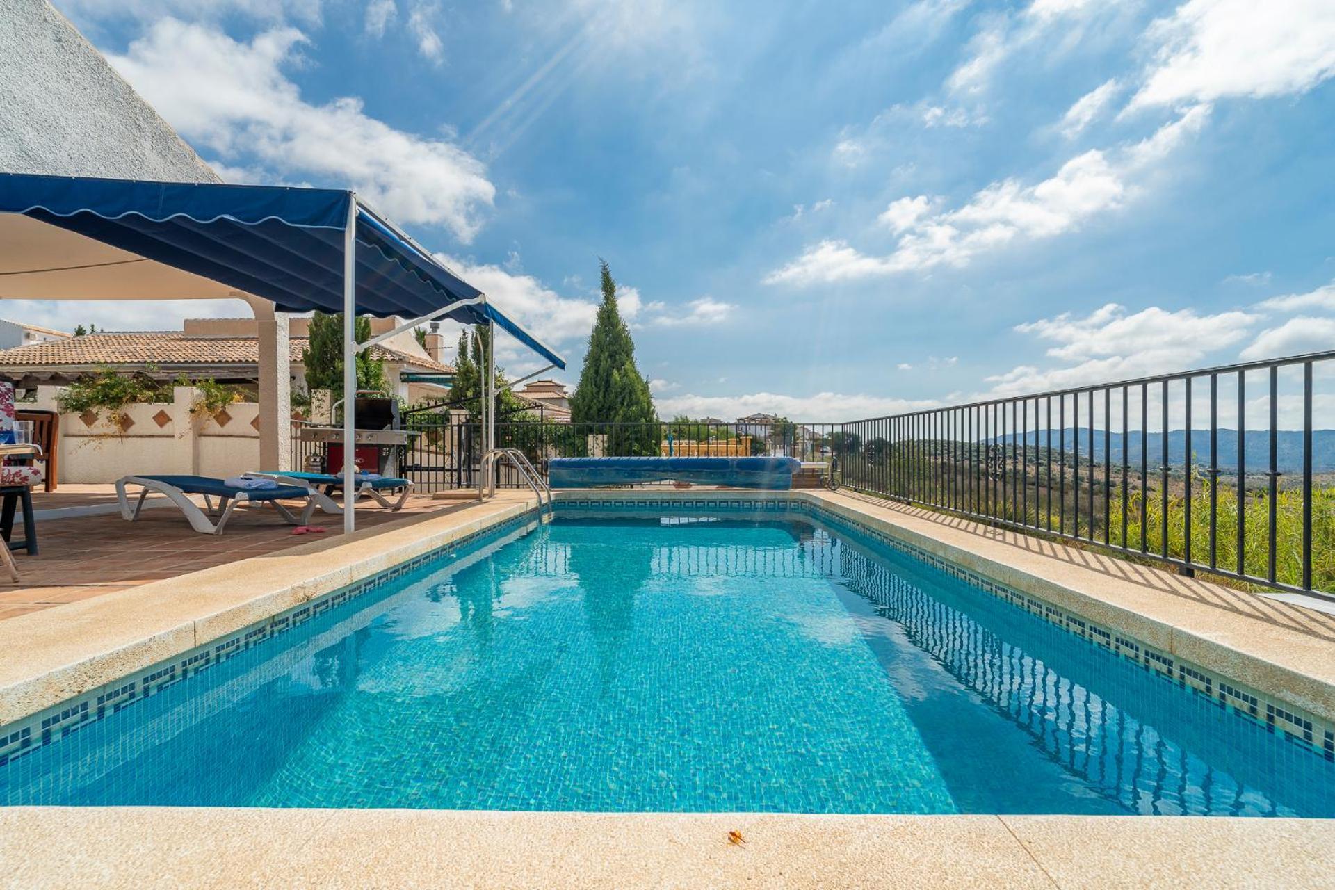 Mariposa Large 2 Bedroom Views *
