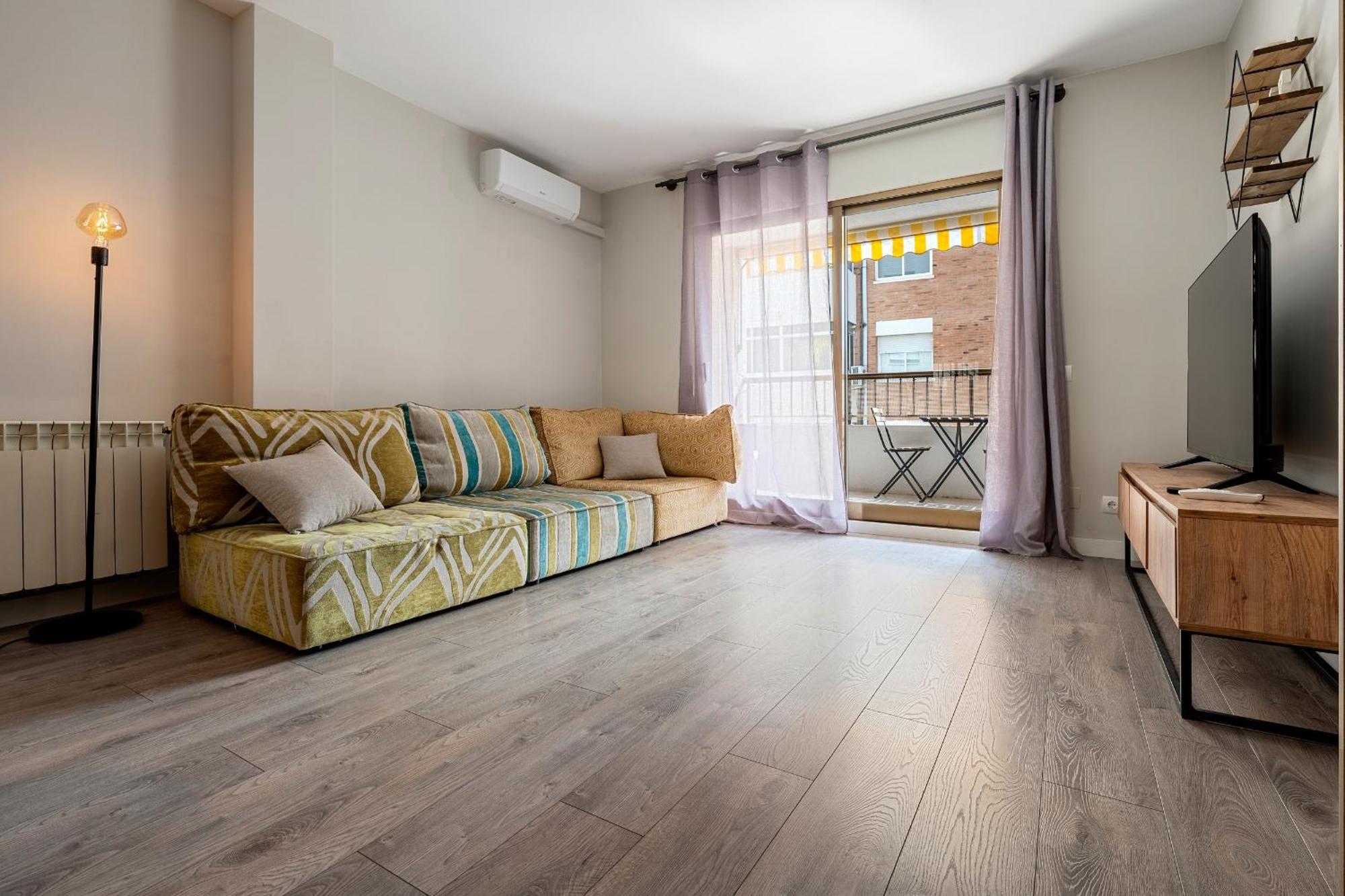 Precioso Apto, Con Piscina En Puerto De Apartamento *