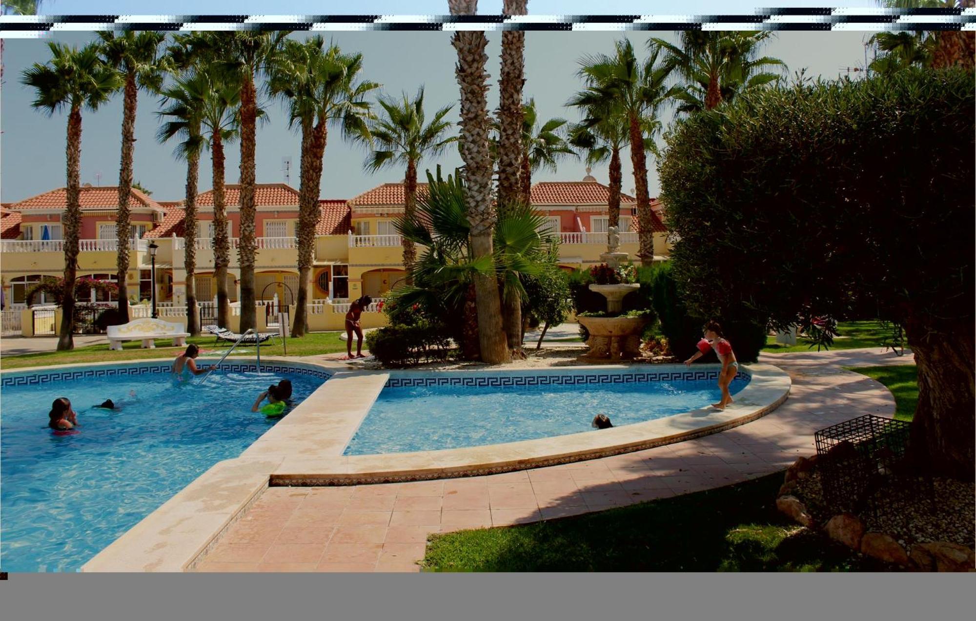 Сasa de vacaciones 2 Bedroom Cozy In Orihuela Costa