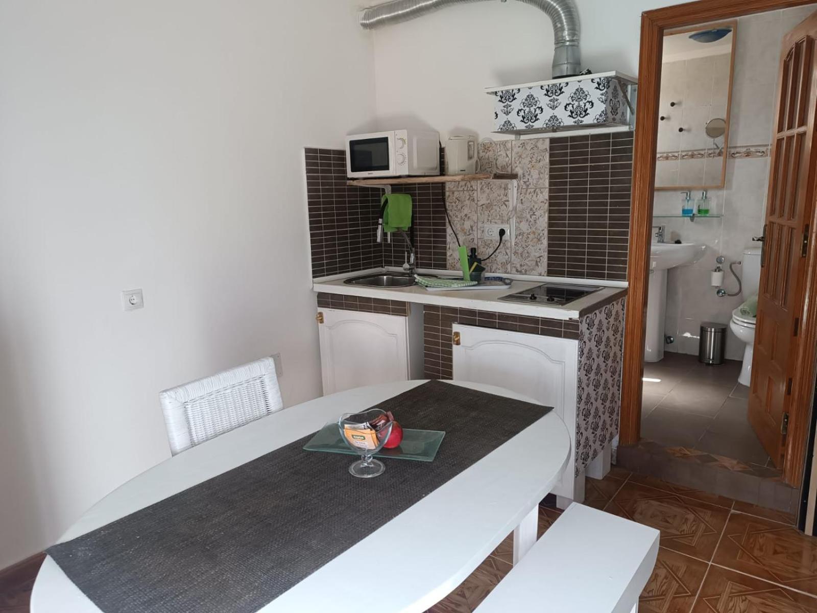 Solo Adultos, Tuneras Country house