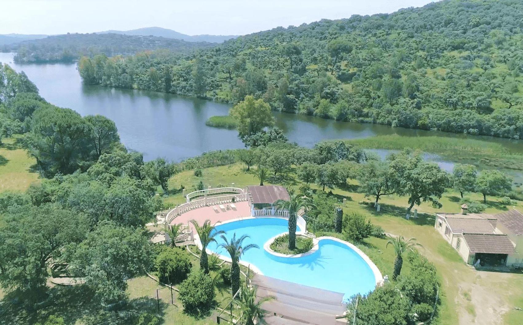 Casa Rural Hacienda El Lago Сasa de vacaciones