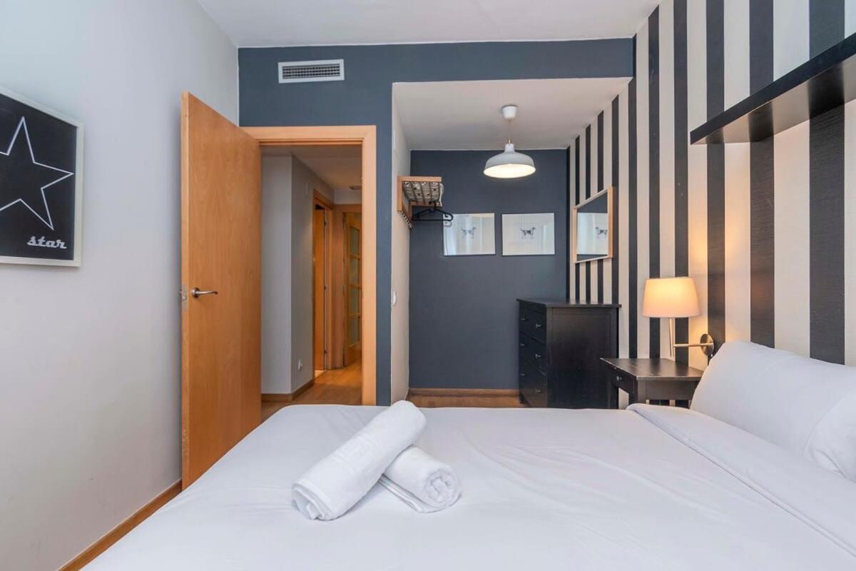 Modern And Bright In Eixample 1-2 Apartamento