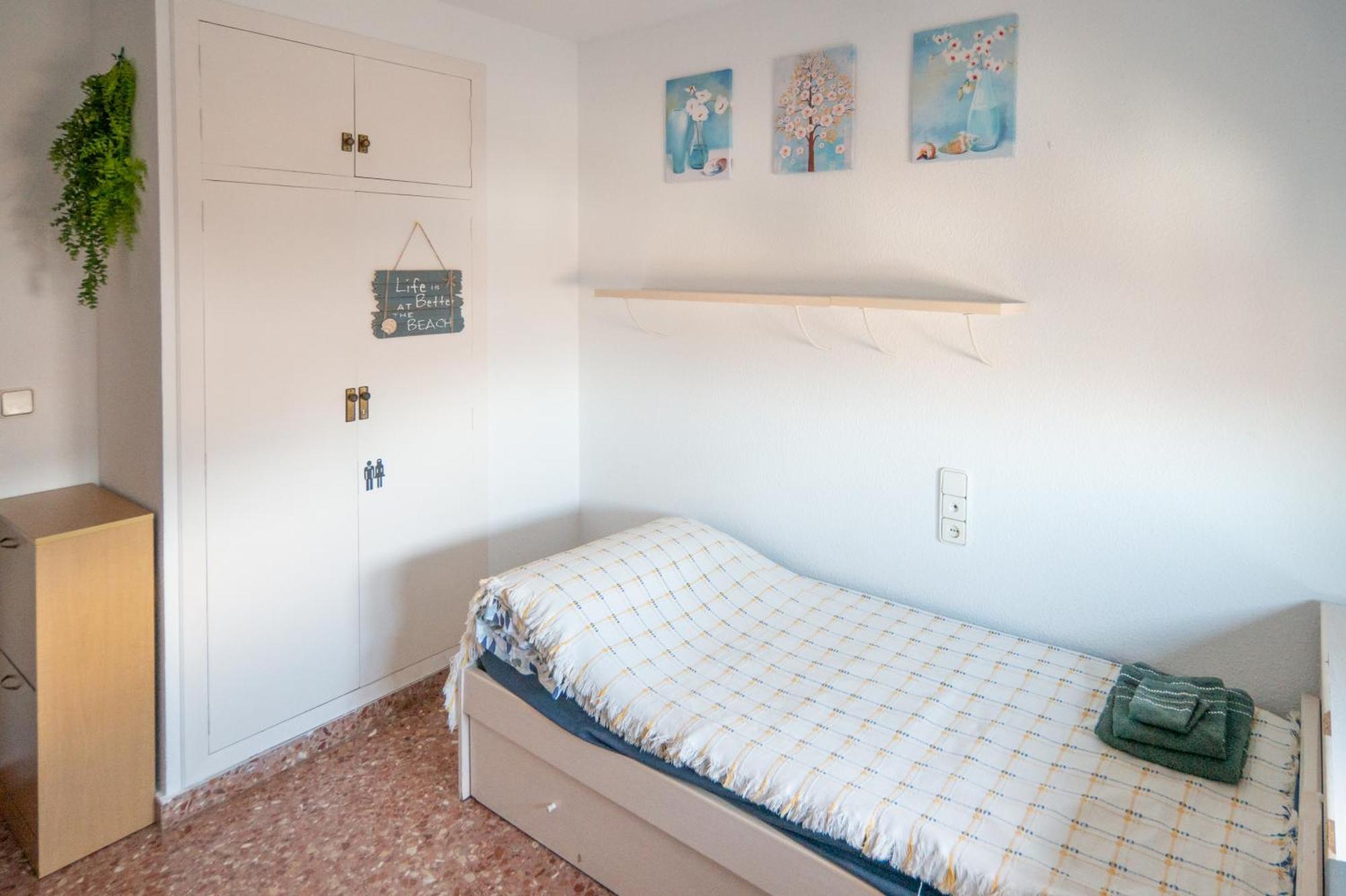 Apartment An In With 3 Bedrooms, Located Near And Gandia *