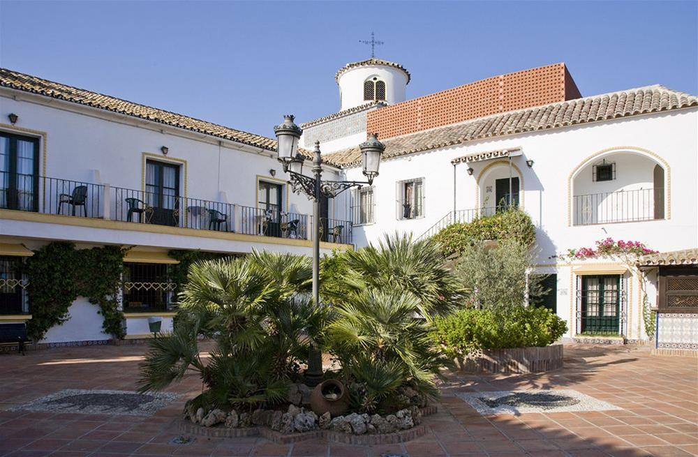 Hotel Globales Pueblo Andaluz San Pedro de Alcántara