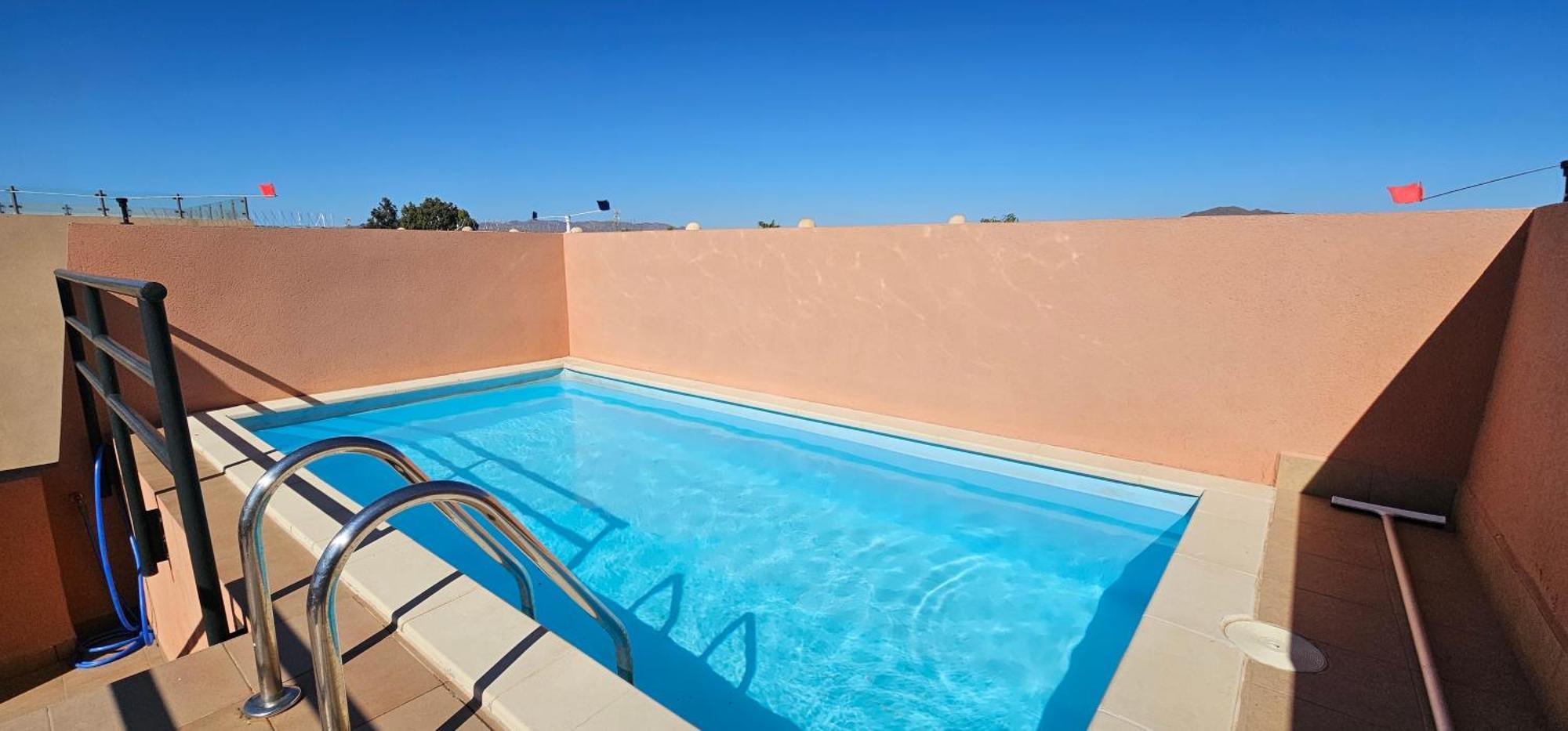 Paraiso: Beachfront Penthouse With Private Rooftop Pool Vera