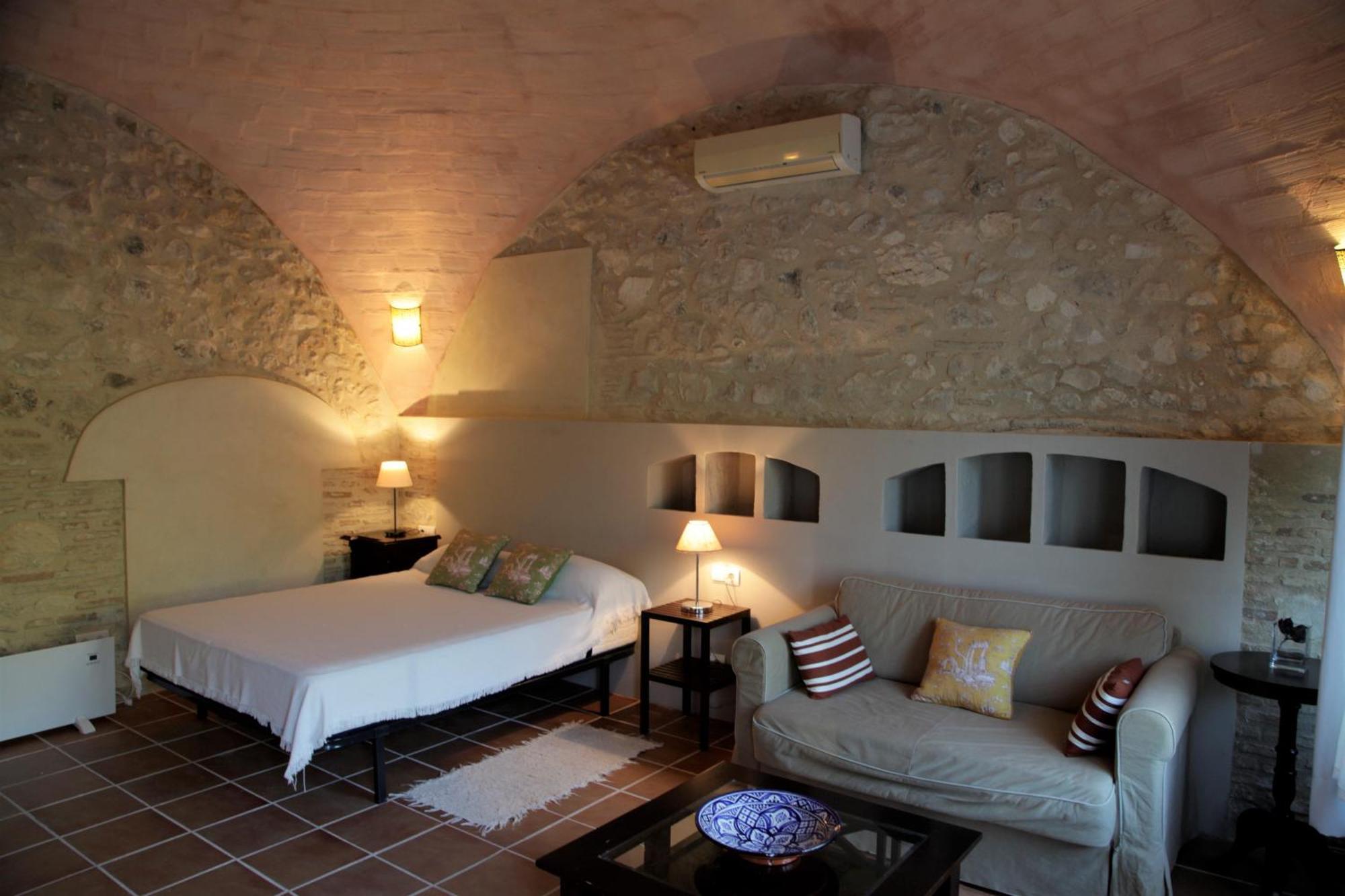 Vina Zarzarrosa Lodge