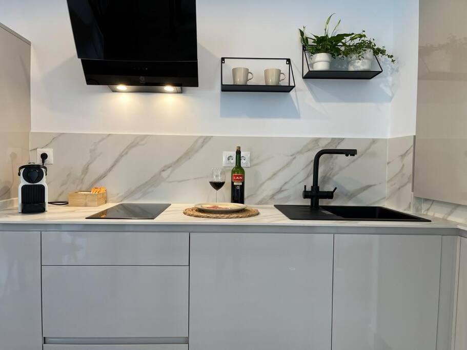 Atroe Apartment