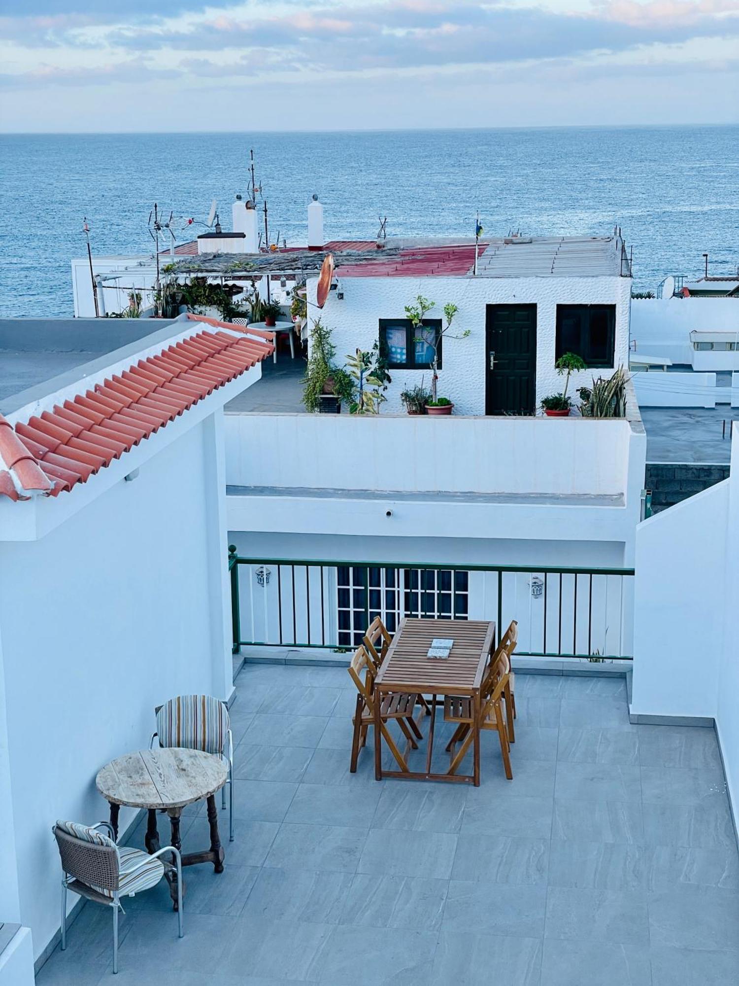 Apartment With Ocean View