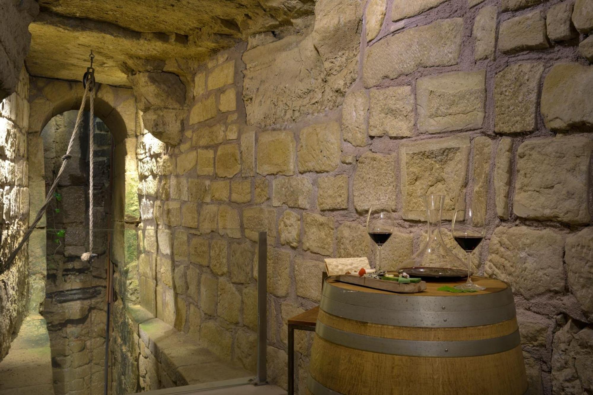 Palacio Tondón, La Rioja 4*