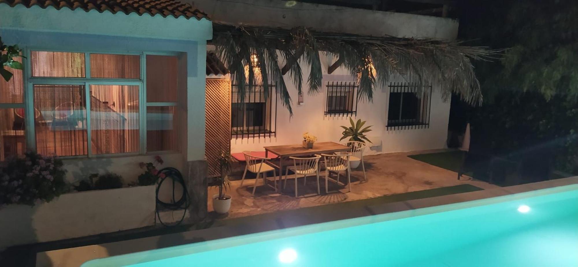 Casa, Piscina, Jacuzzi, Garaje, Barbacoa. Holiday home *