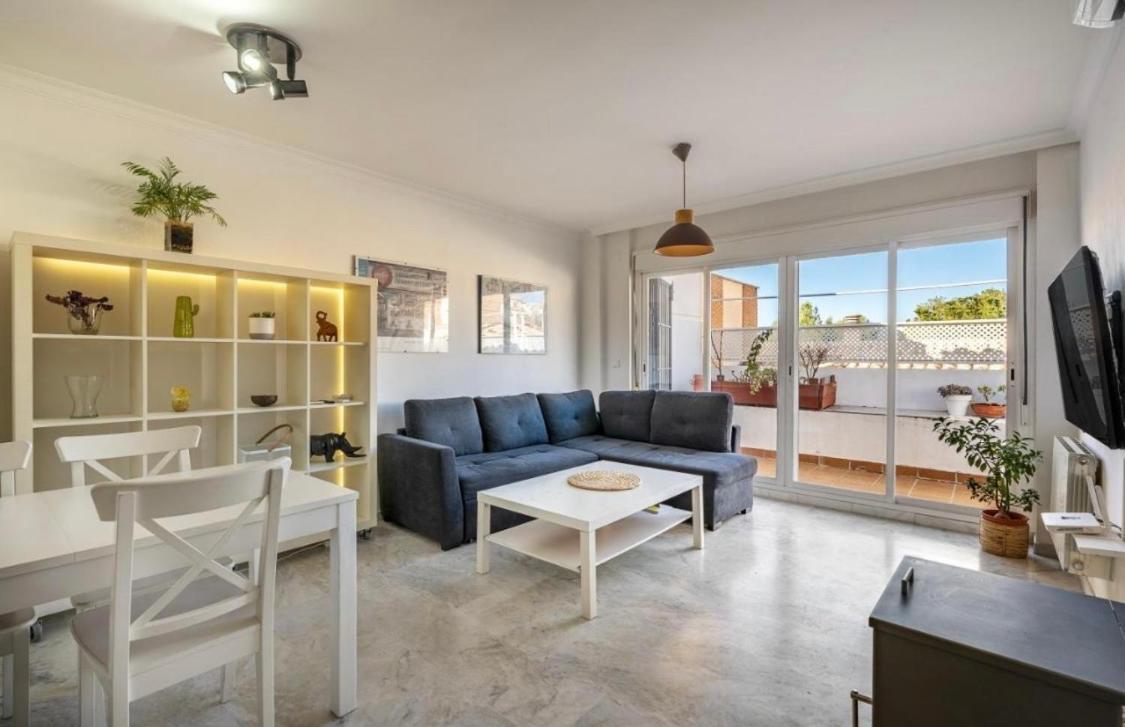 Casa Con Piscina Comunitaria En Albayzin Alto Holiday home *