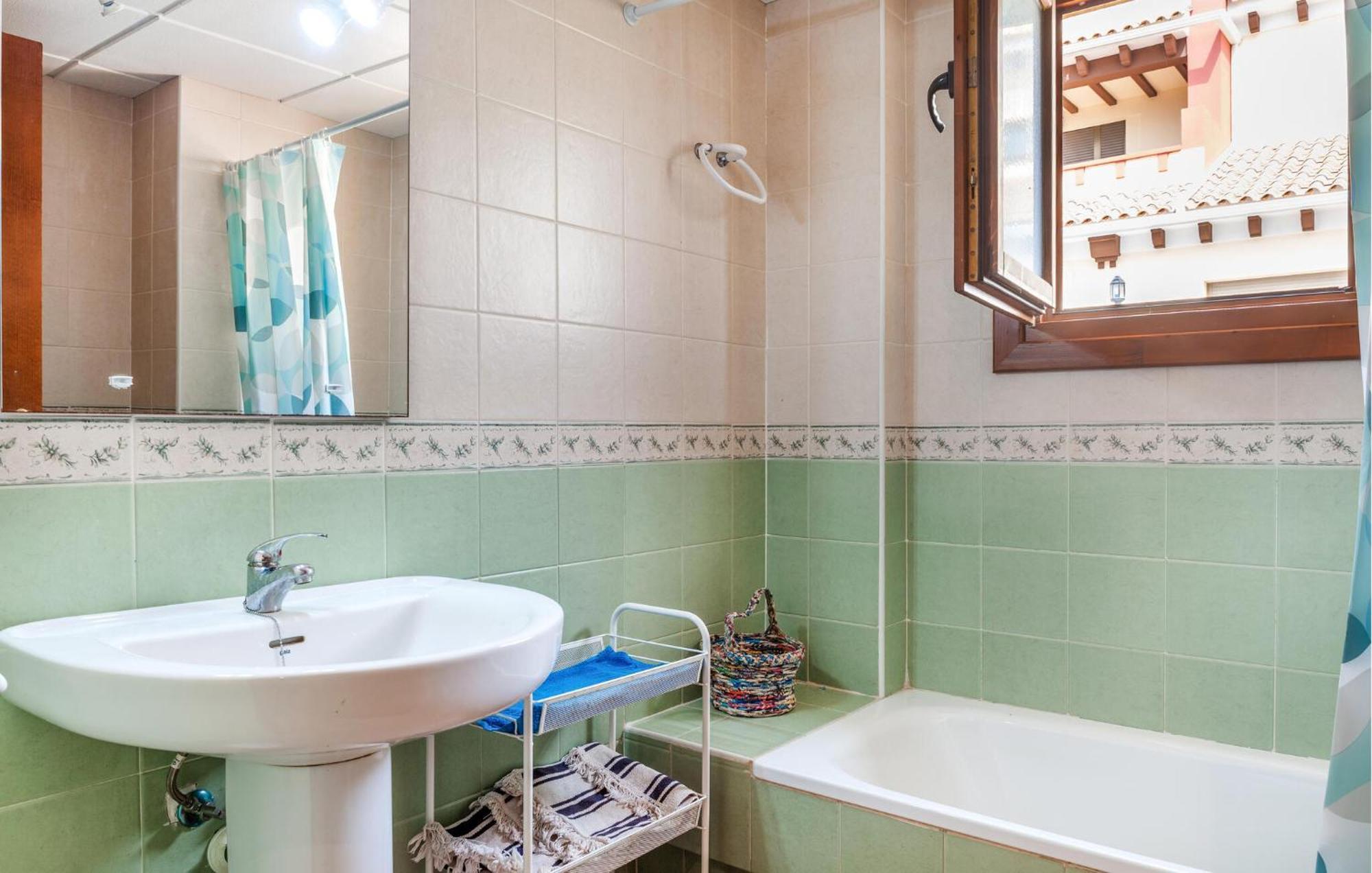 Lovely In With Kitchen Apartment *