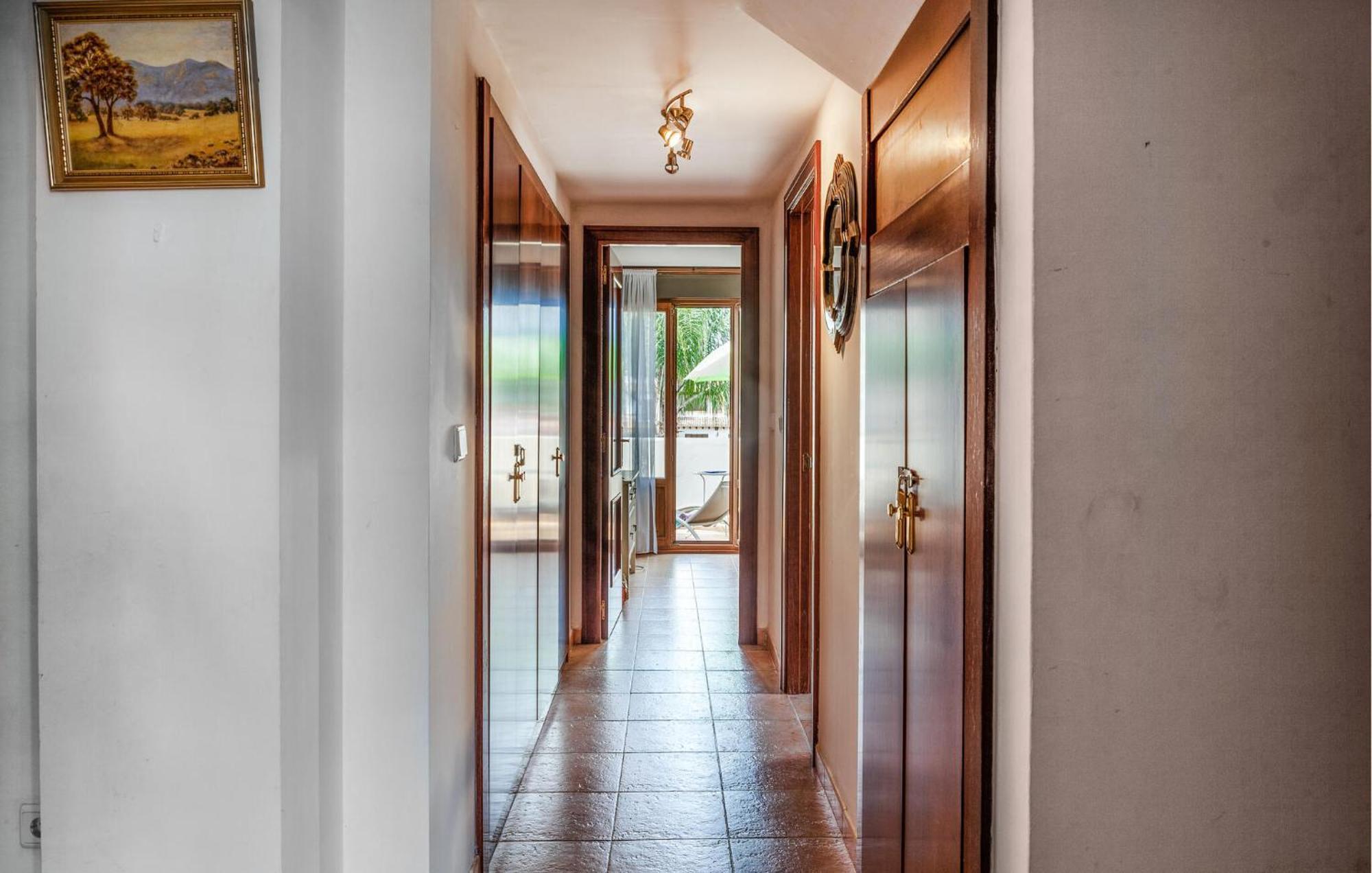 Lovely In With Kitchen Apartment *