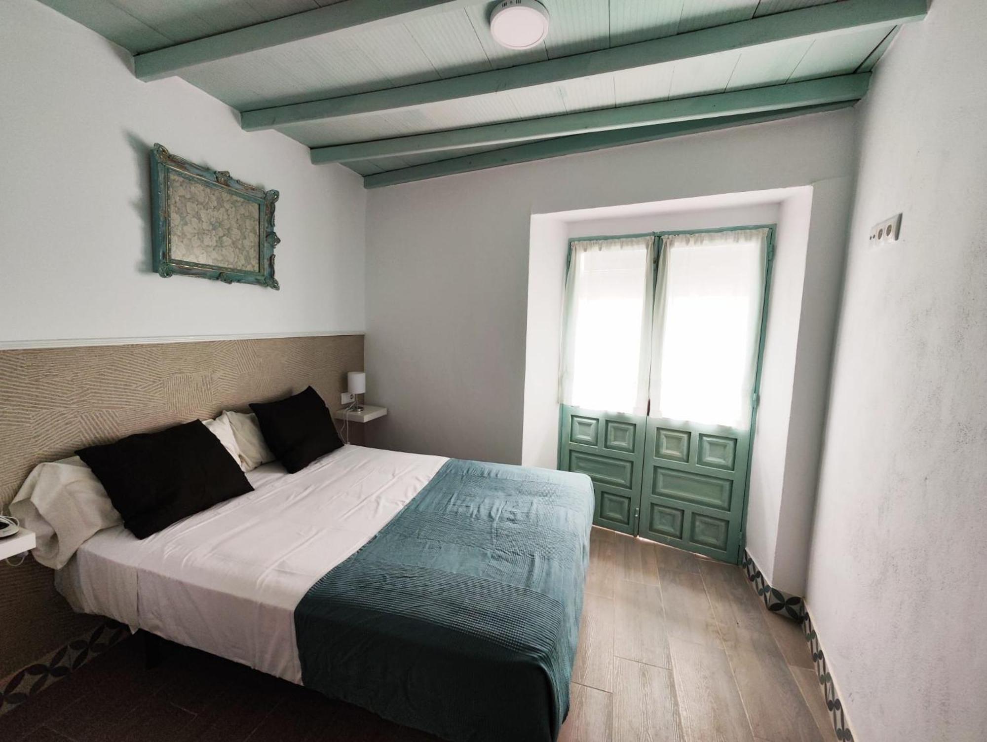 Puerta De Cordoba Apartment