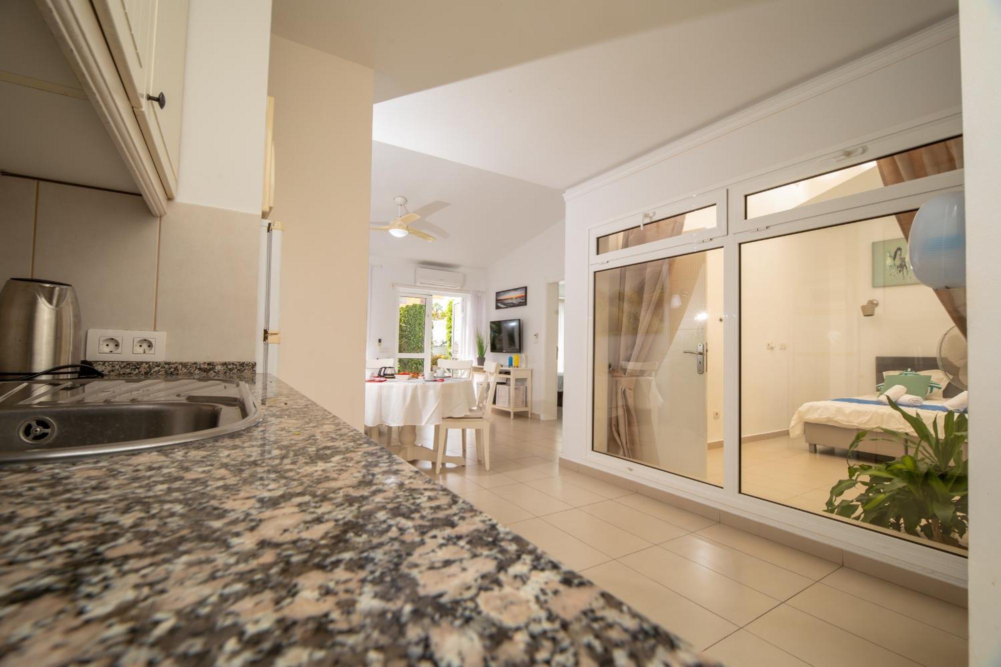 Island Village Apartamento *