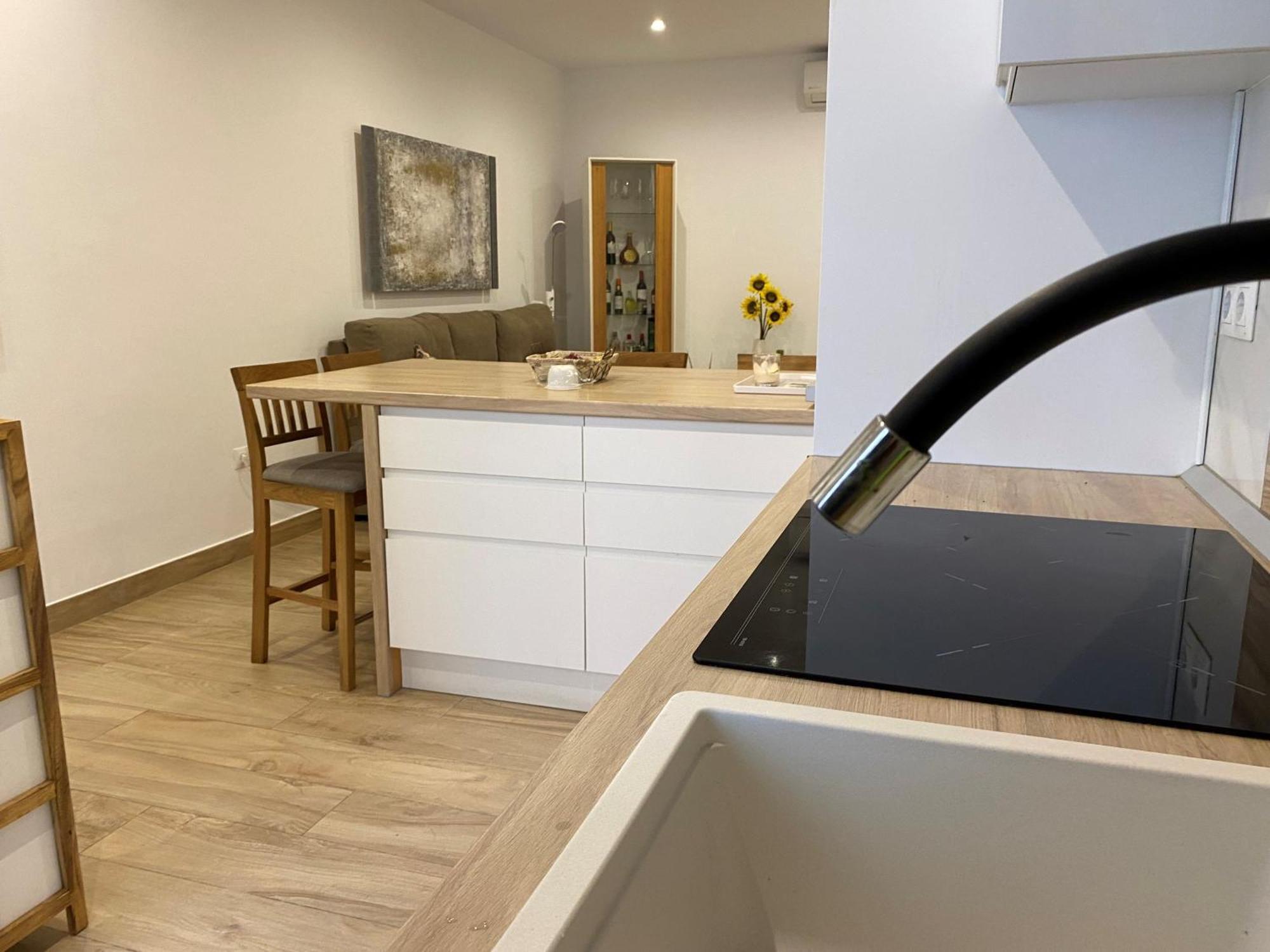 Centrico Y Practico Piso Con Entrada Independiente Apartamento *