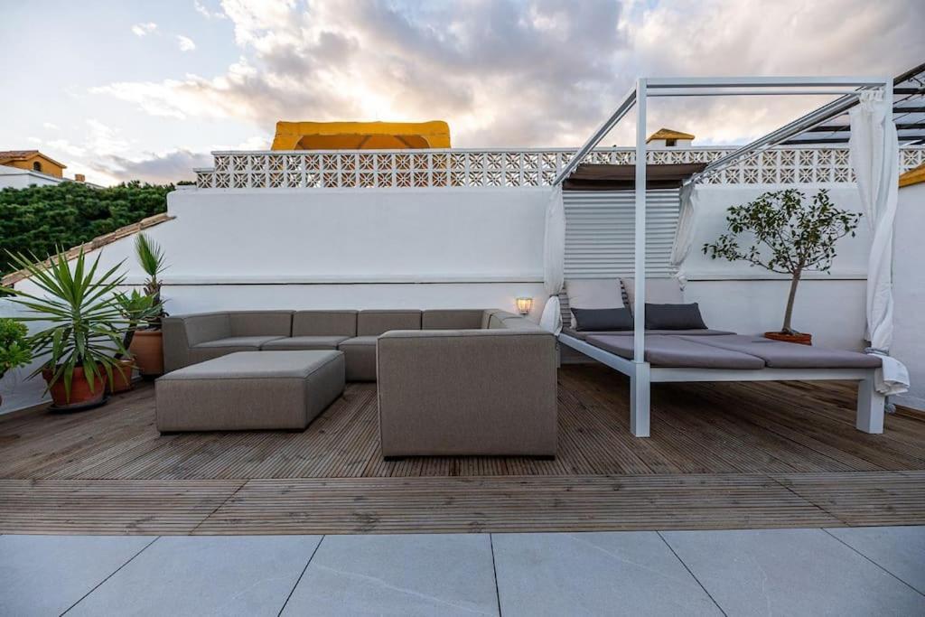 Rooftop Oasis At Ocean Point Calahonda - Just Few Steps Away From The Beach, Restaurants & Shops Apartment