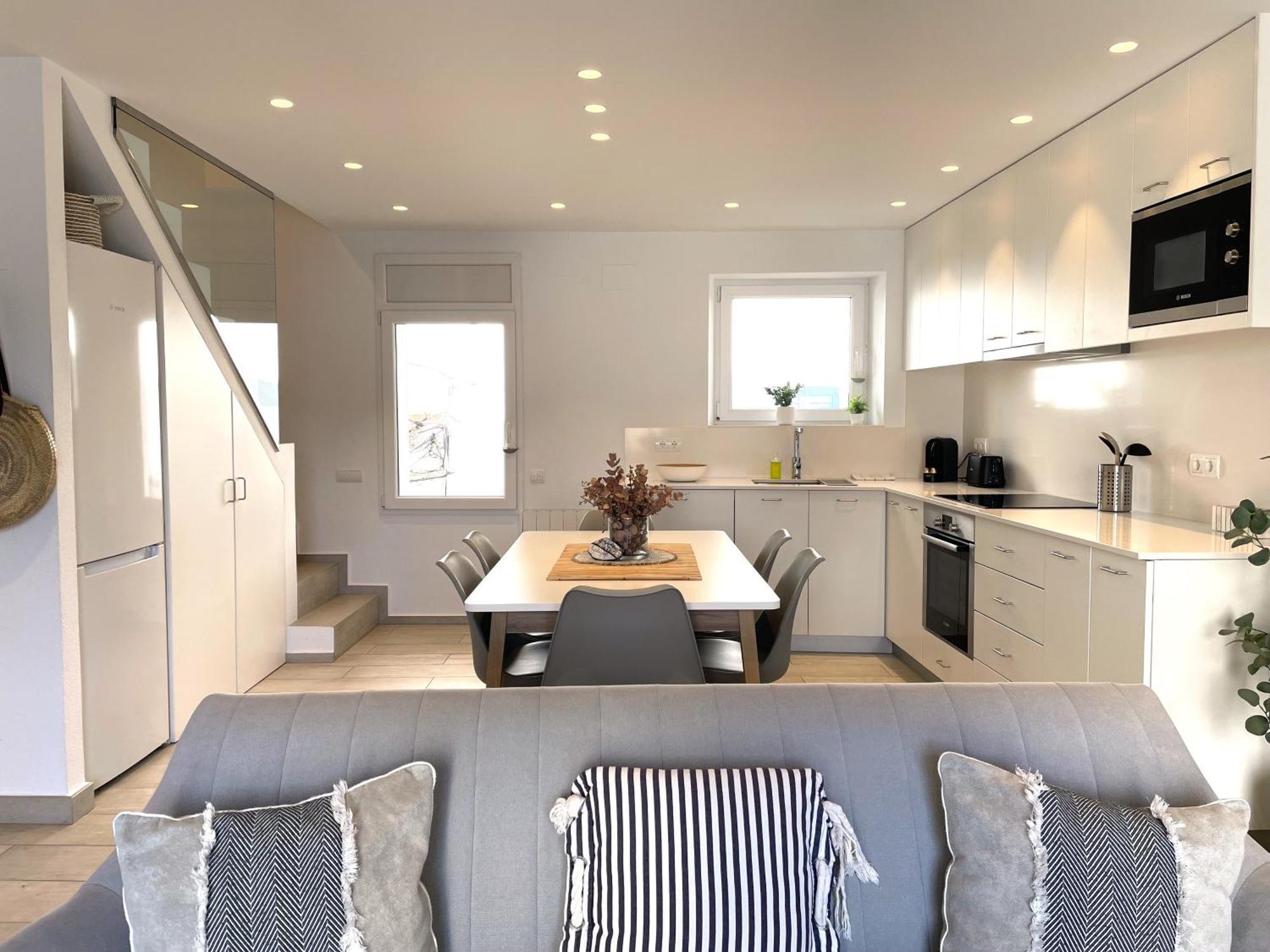 Poal-dúplex De Ensueño En Apartamento Cadaqués