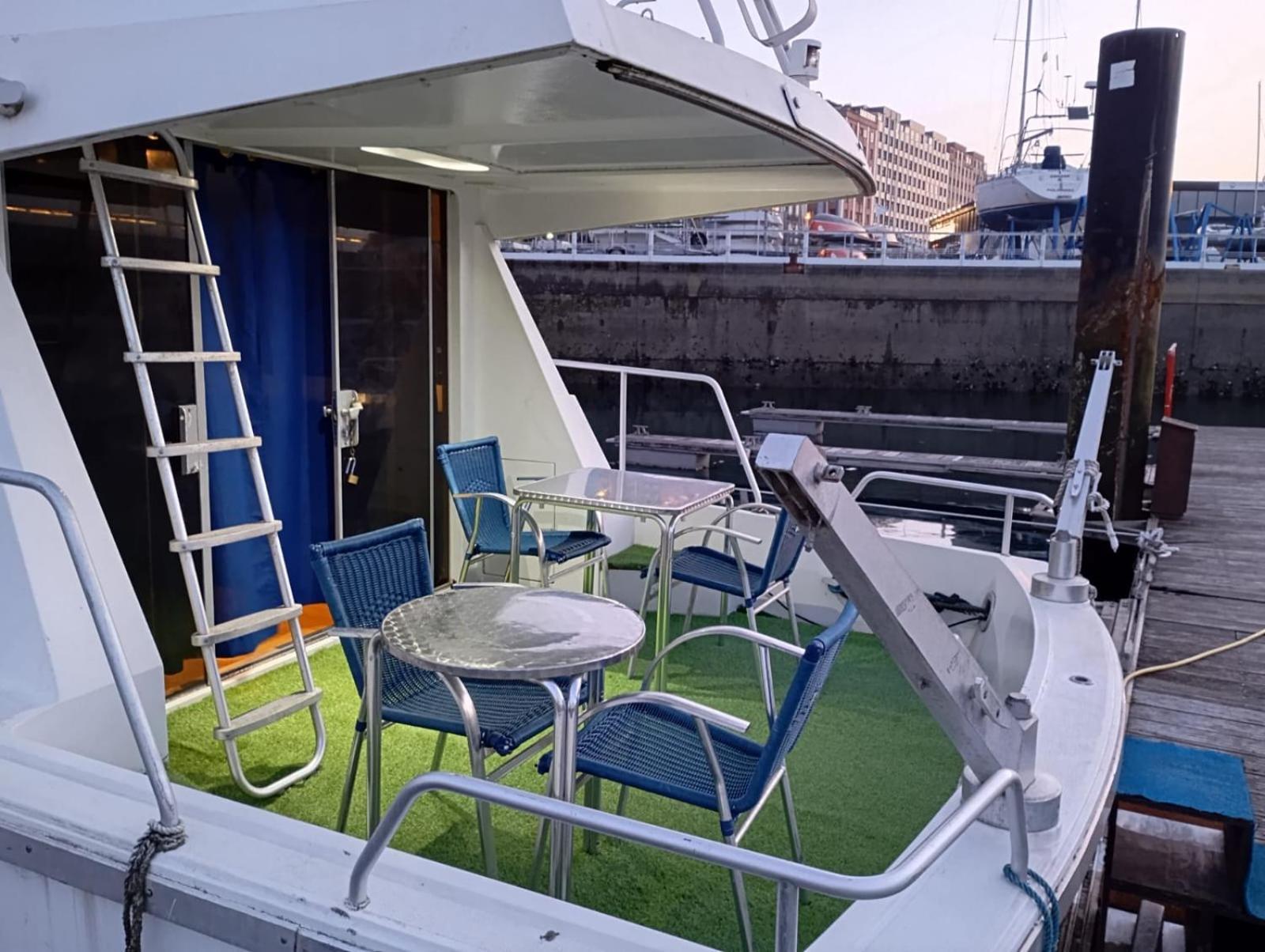 Yate , Experiencia Unica J Hotel en barco Gijón