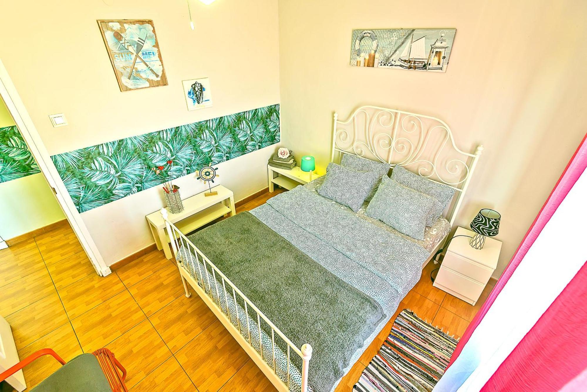 Apartment Plaza De Toros 3-bedroom With Balcony