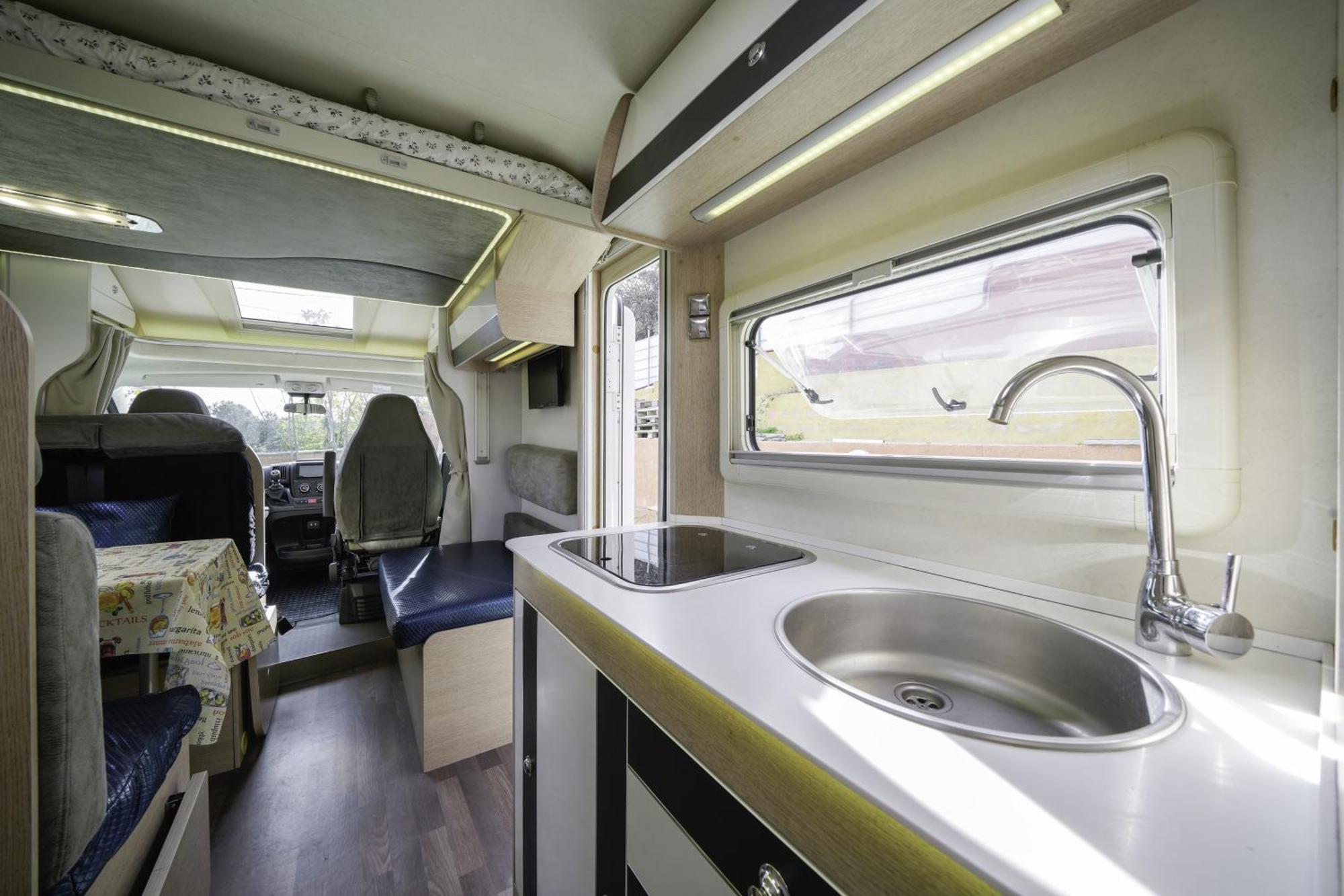 Autocaravana Cerca De Barcelona *