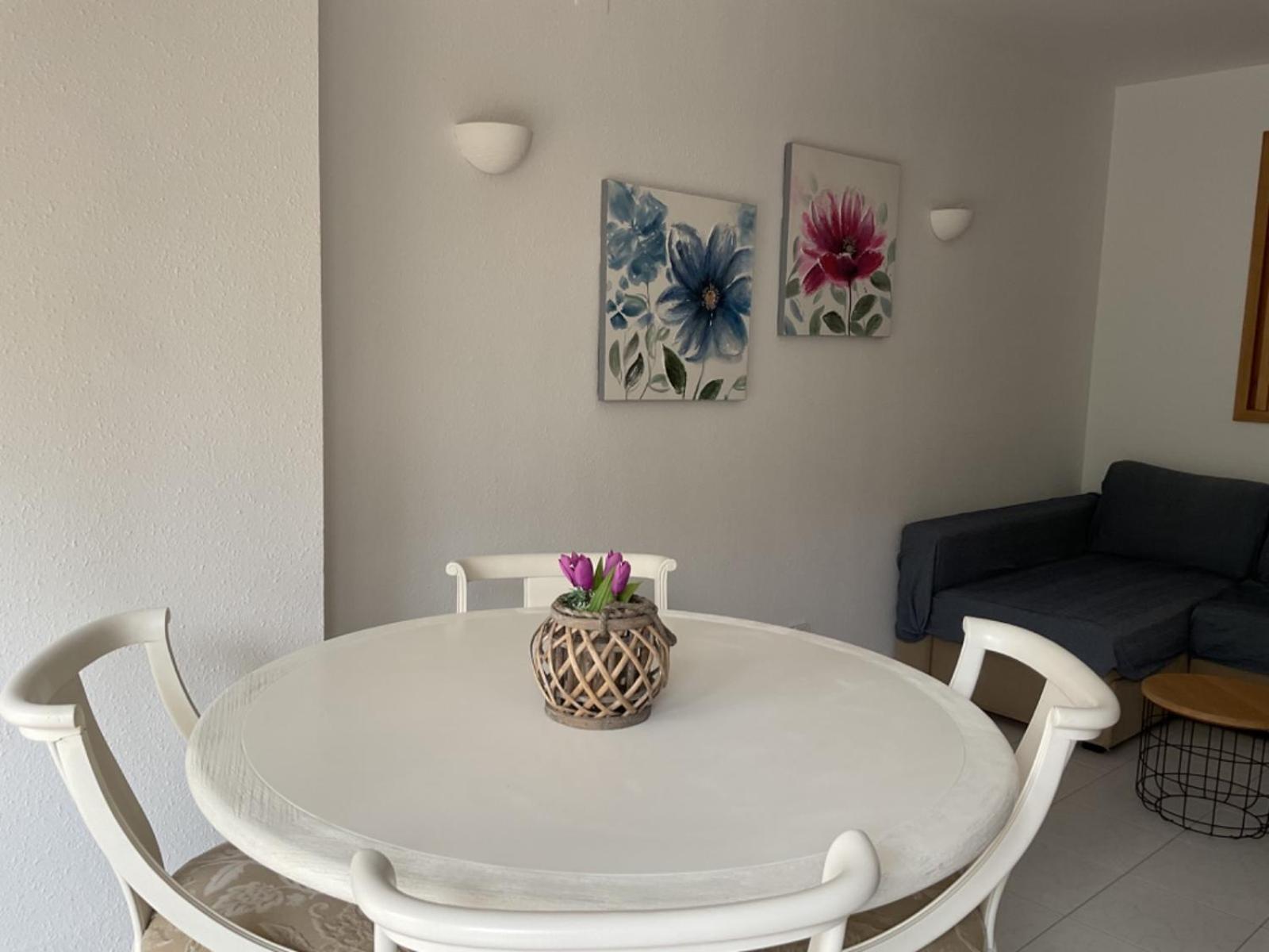 Acacia Apartment *