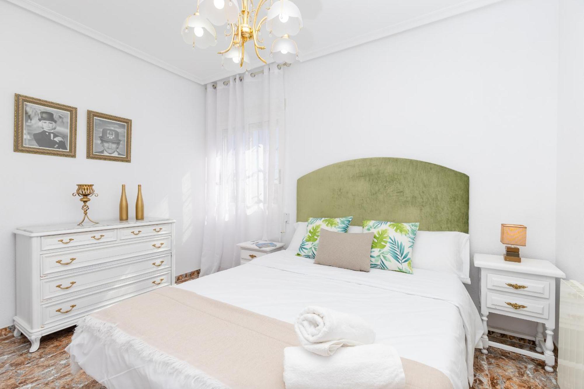 Fidalsa Grand White House * Tangel