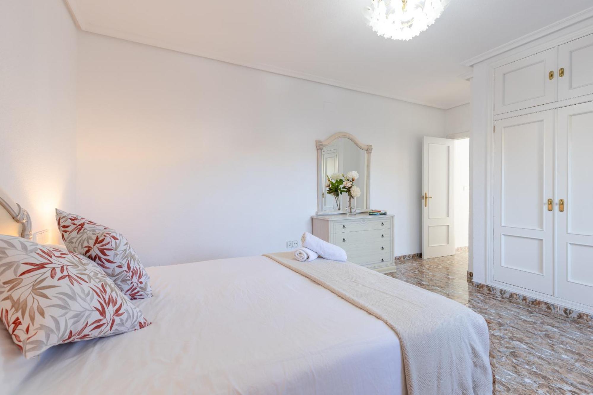 Villa Fidalsa Grand White House