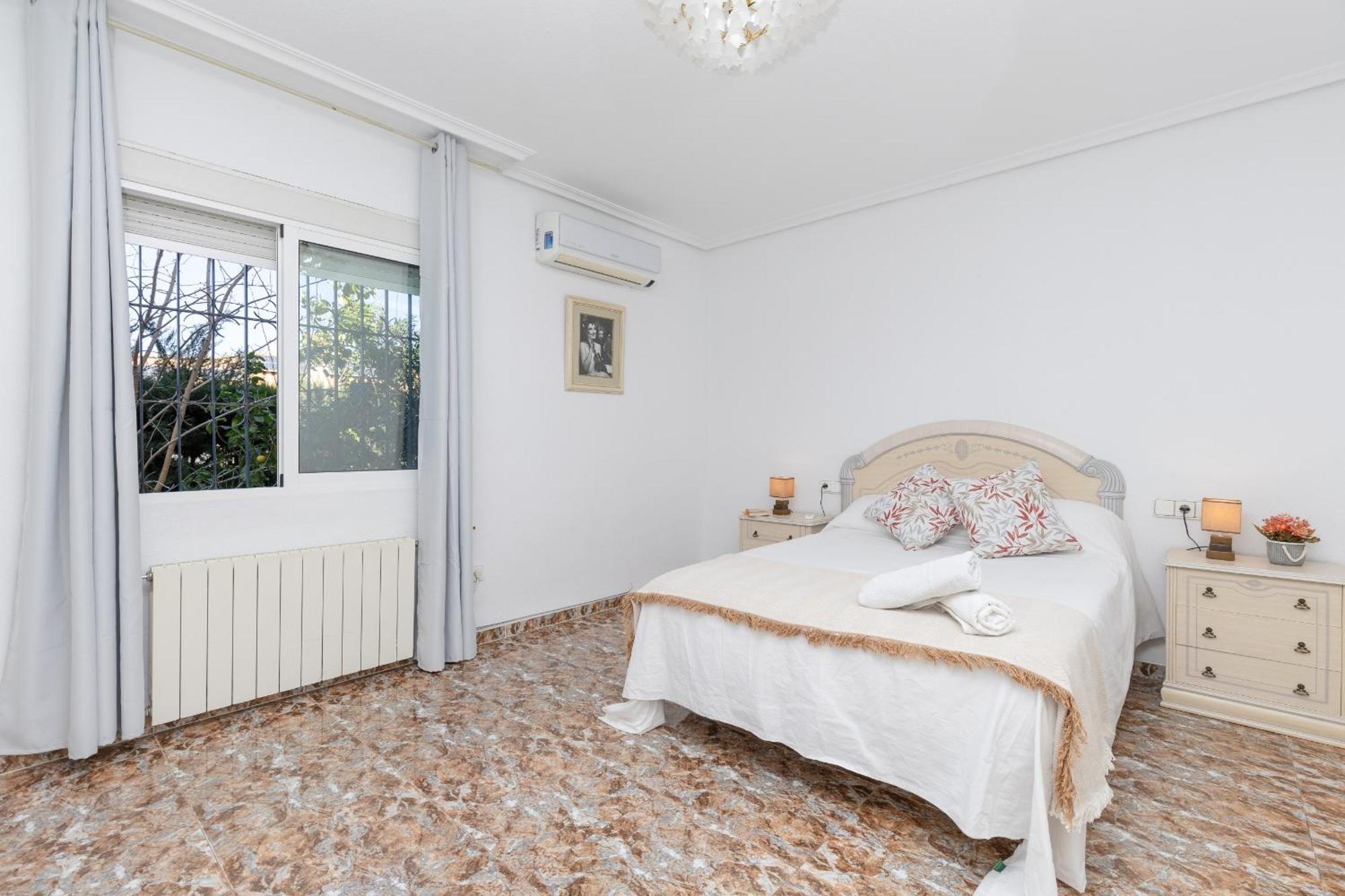 Fidalsa Grand White House Villa Tangel
