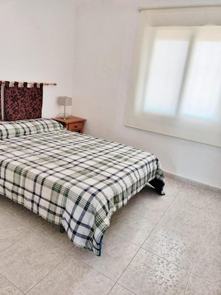 Completo Delante De La Playa Apartamento