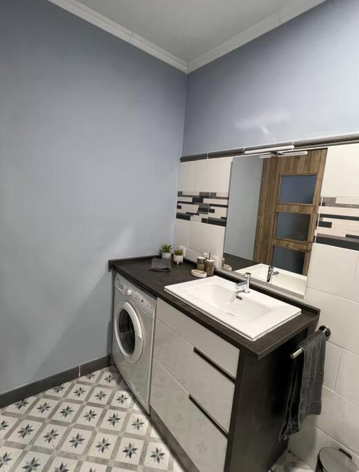 Turistico Plaza Iii Apartment *