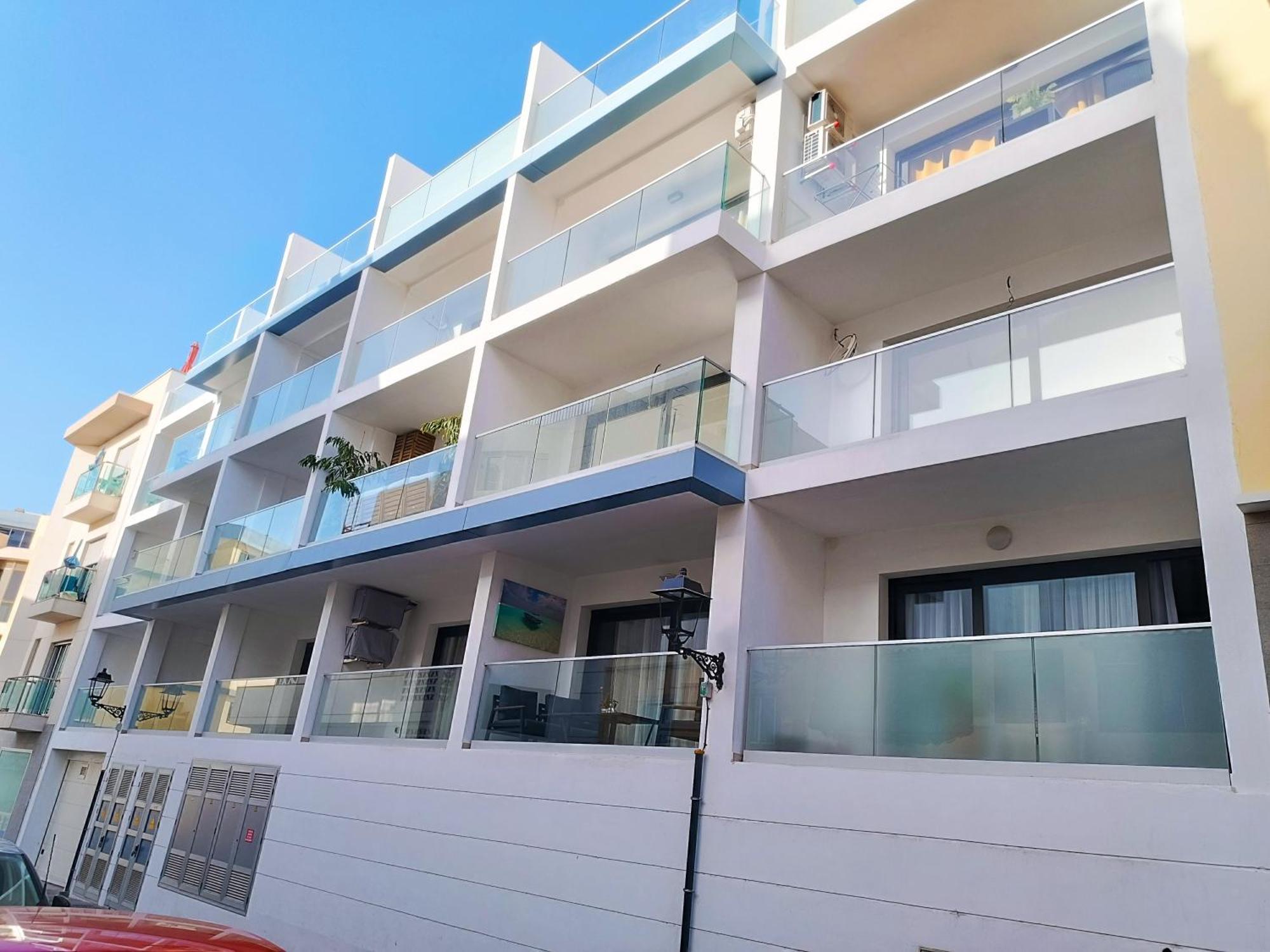 Deluxe Apartment *