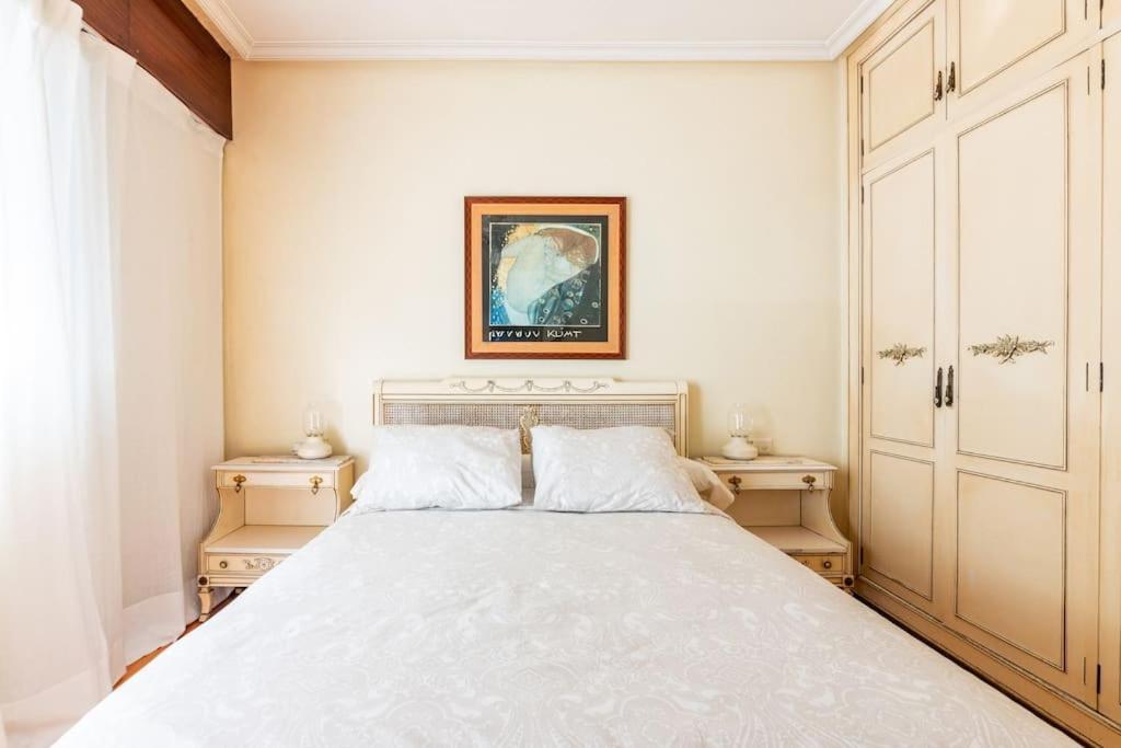 Terraza Playa Y Calle Peatonal Ess03377 Apartamento *