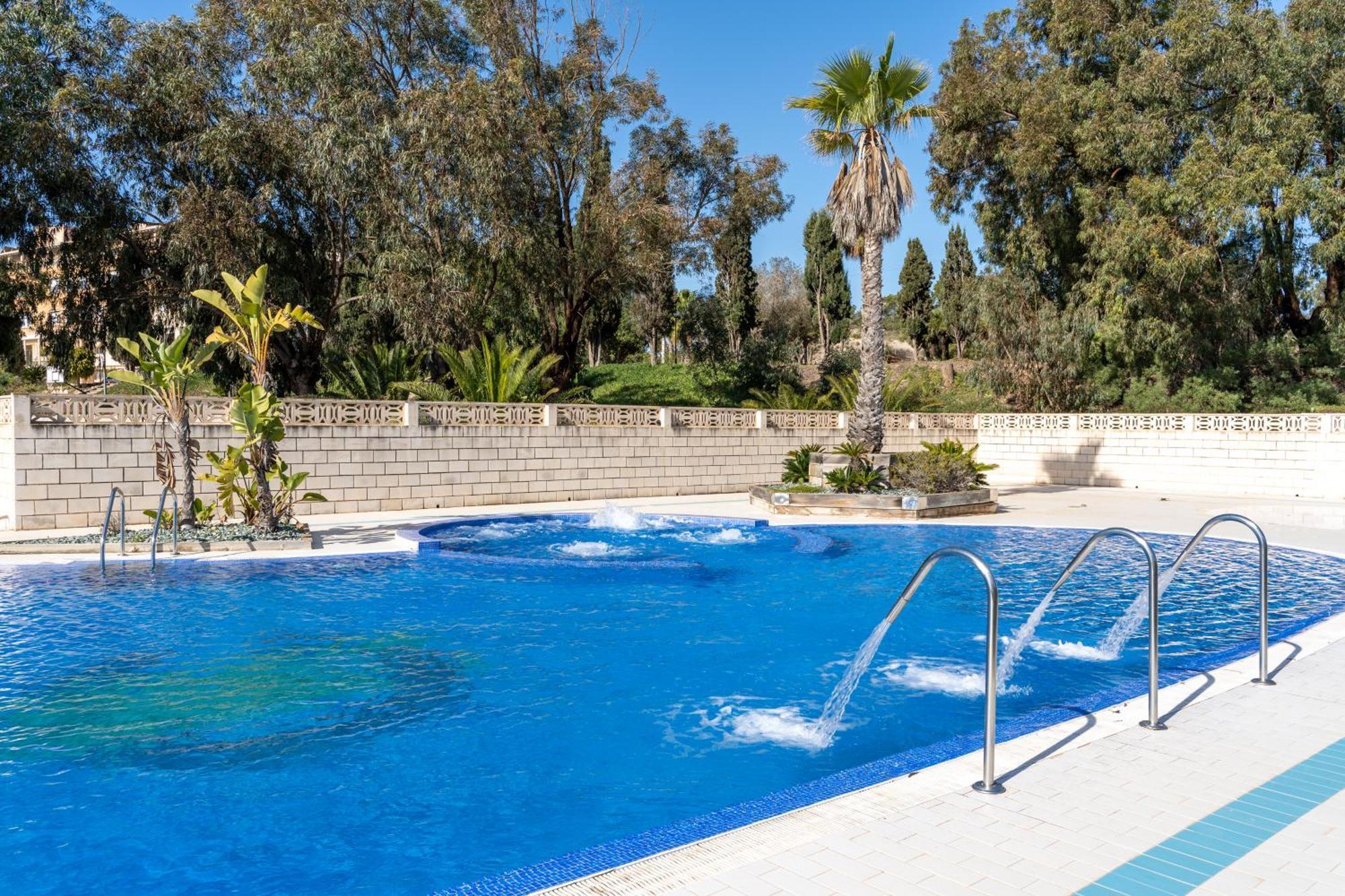 Costablanca Explore Sports & Events Hostel *