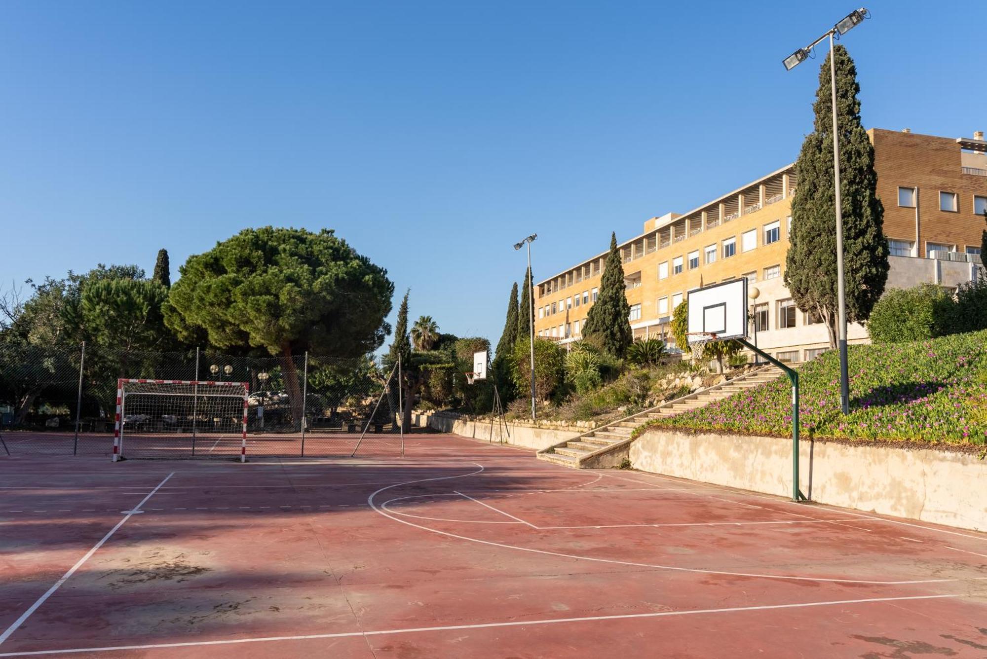 Costablanca Explore Sports & Events Hostel